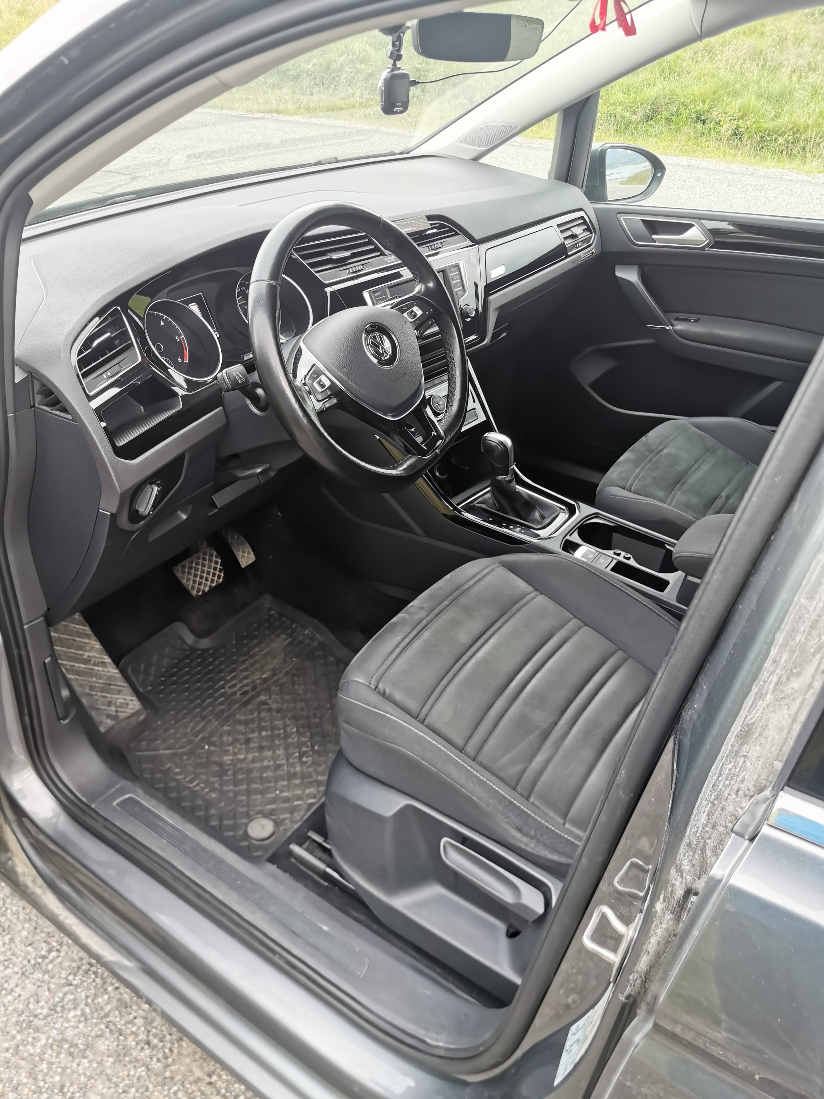 Volkswagen Touran 2.0 TDI med Babysete