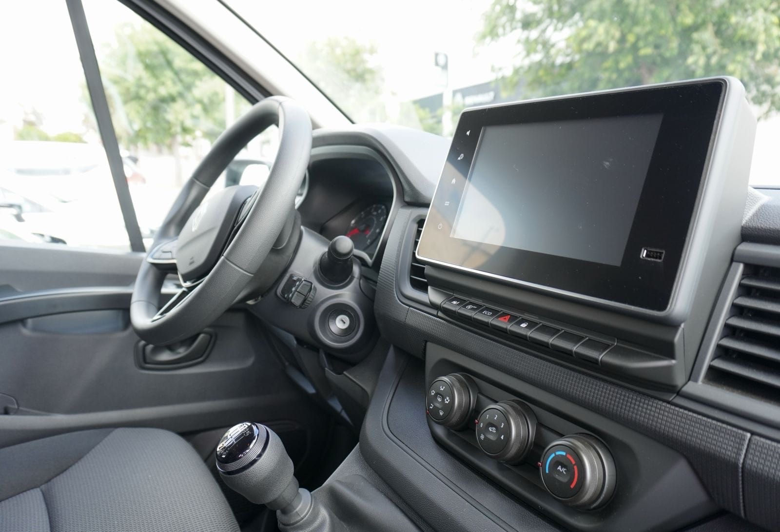 Renault Trafic Passenger mit Apple CarPlay