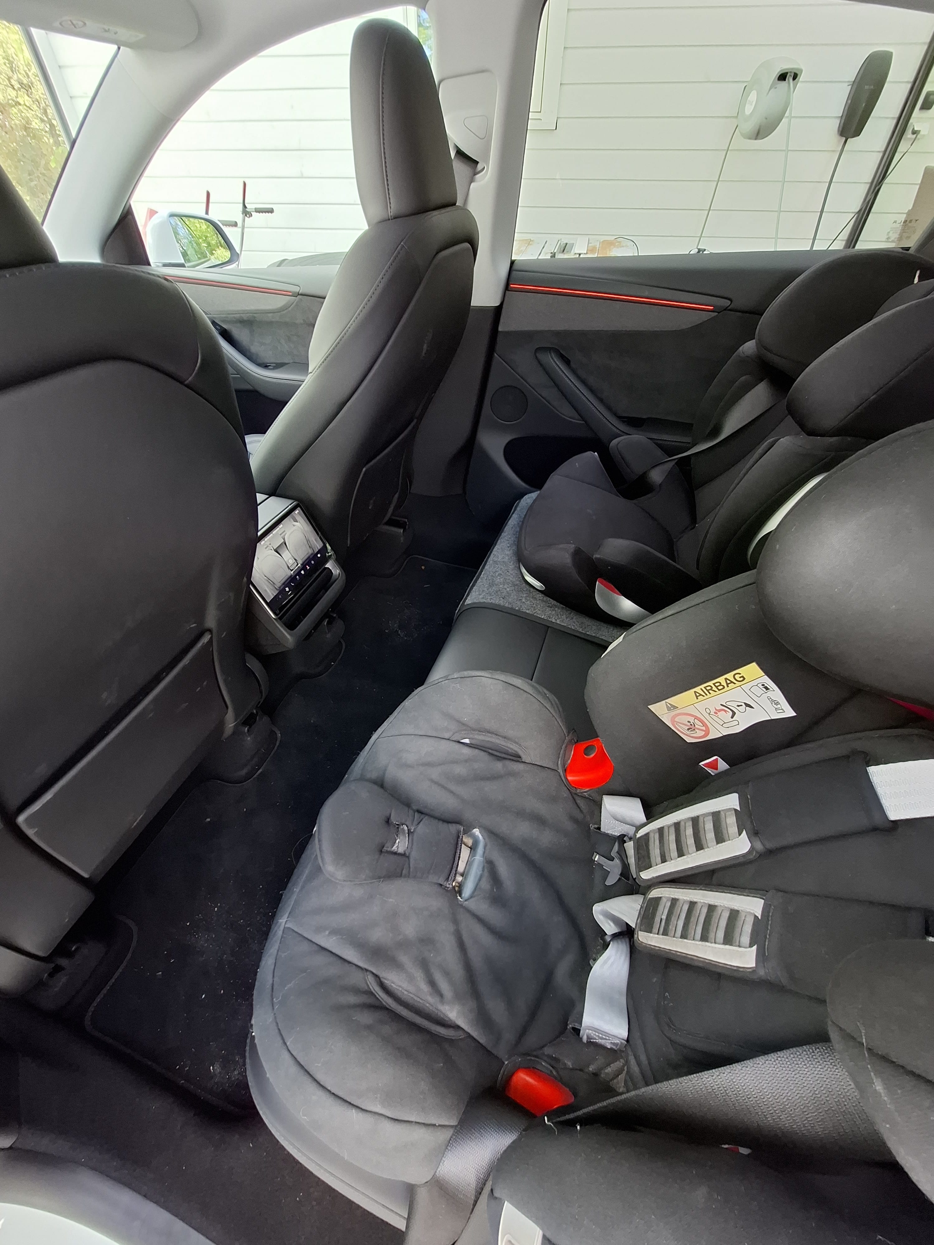 Tesla Model Y Long Range with Baby seat