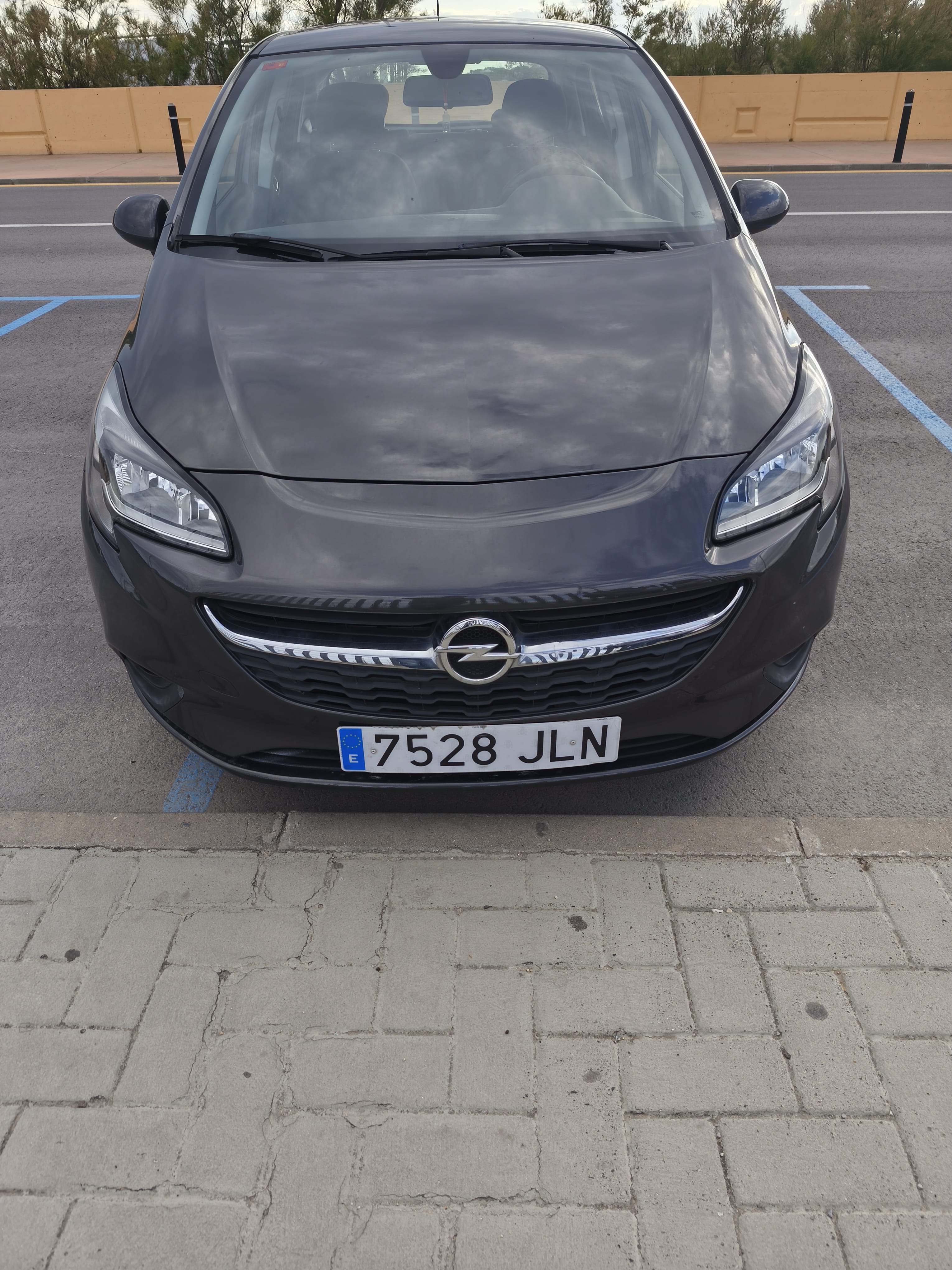 Opel Corsa 1.4 gasolina con Apple CarPlay