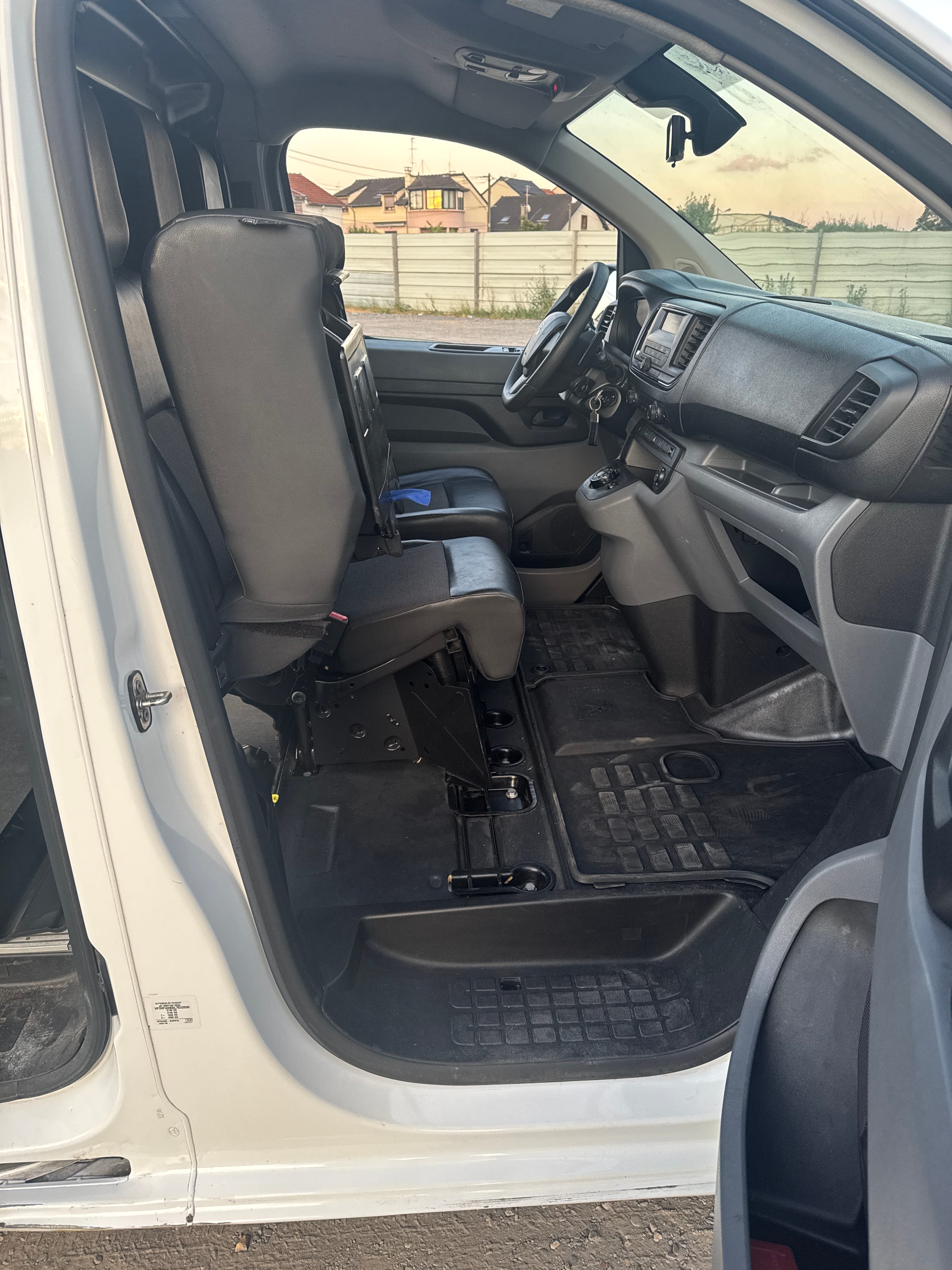 Peugeot Expert avec Entrée audio / iPod