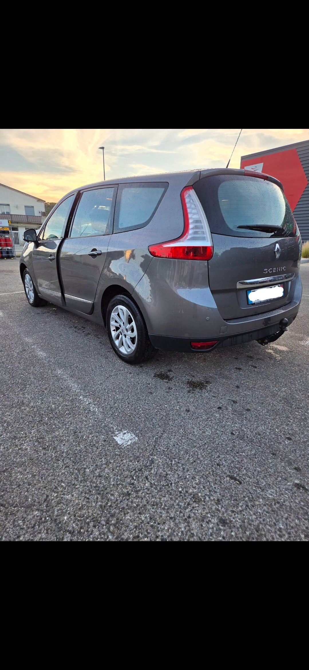 Renault Scenic with Cruise control