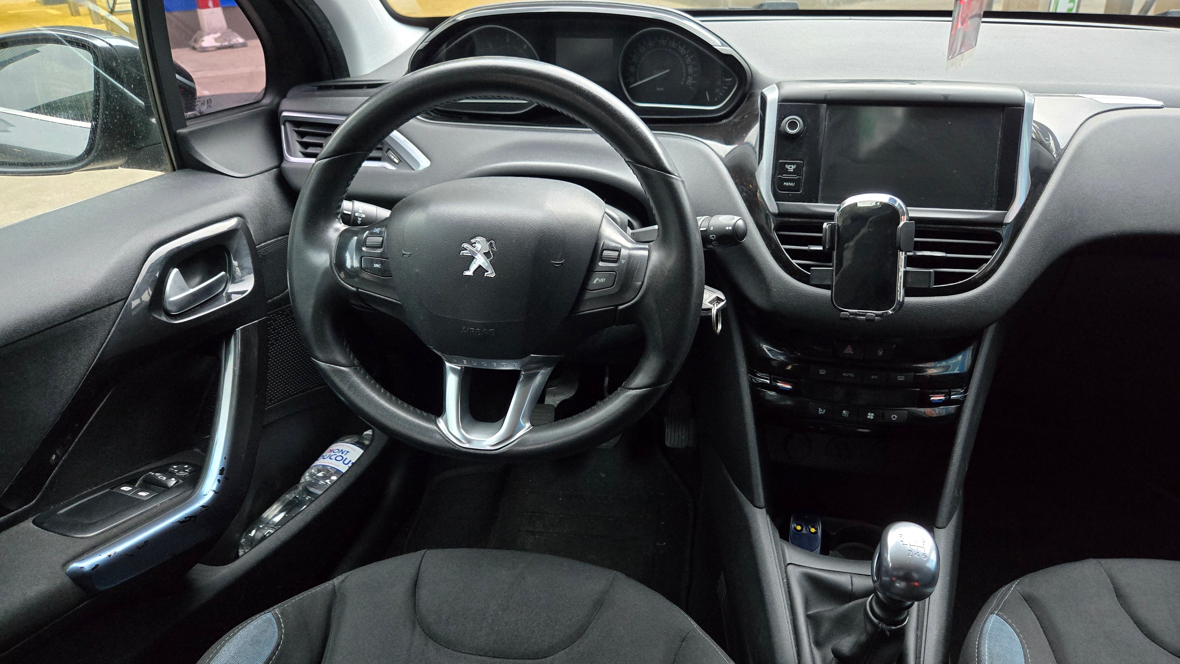 Peugeot 208 avec Régulateur de vitesse