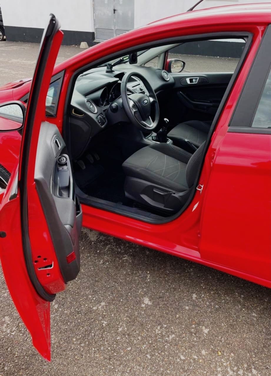 Ford Fiesta con Aire acondicionado