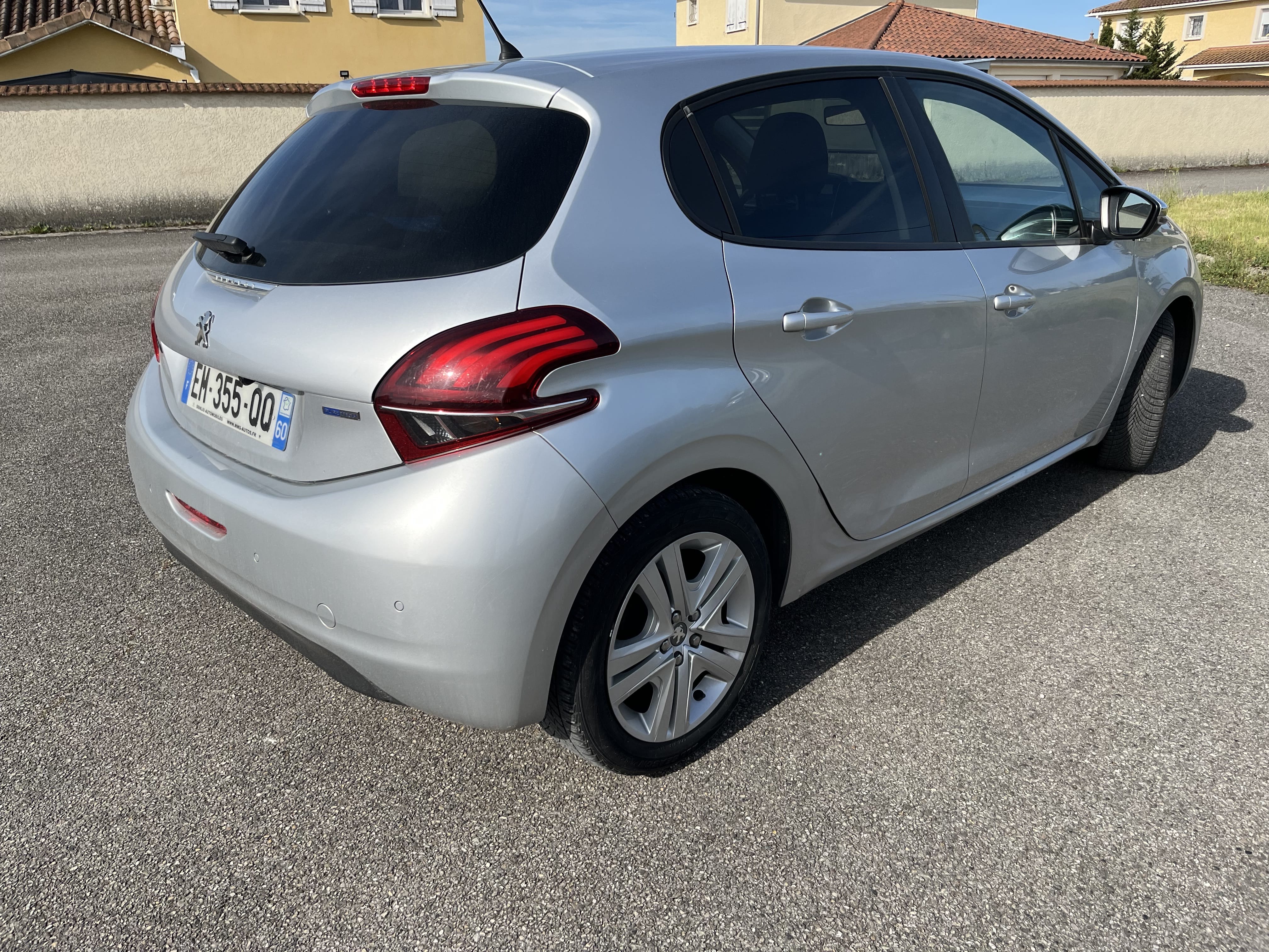 Peugeot 208 avec Climatisation