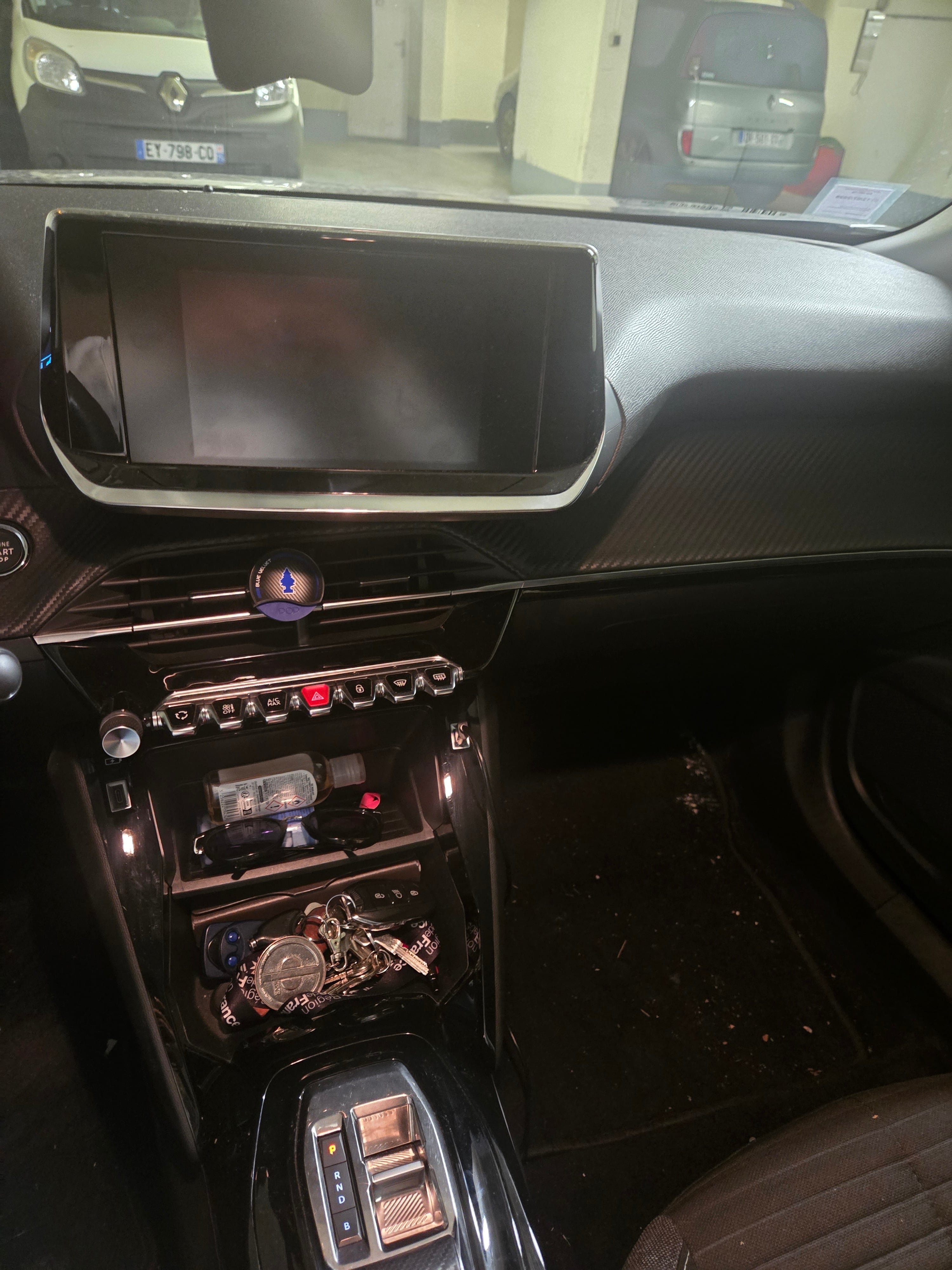 Peugeot e-2008 with Cruise control