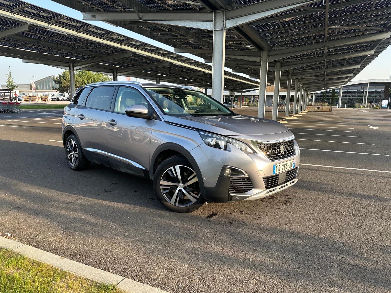 Peugeot 5008, 2020, Diesel, automatique, 7 places