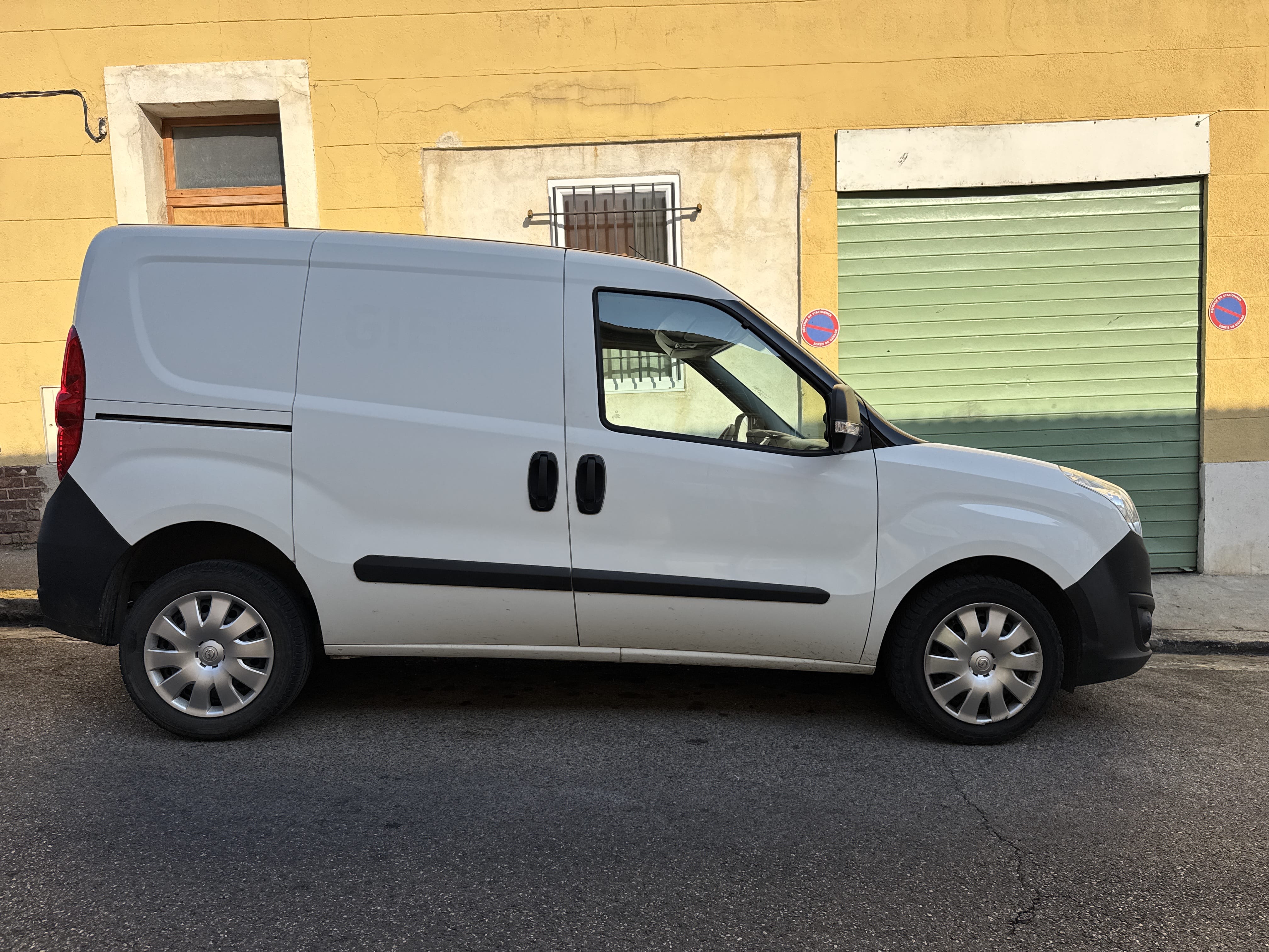 Opel Combo avec Climatisation