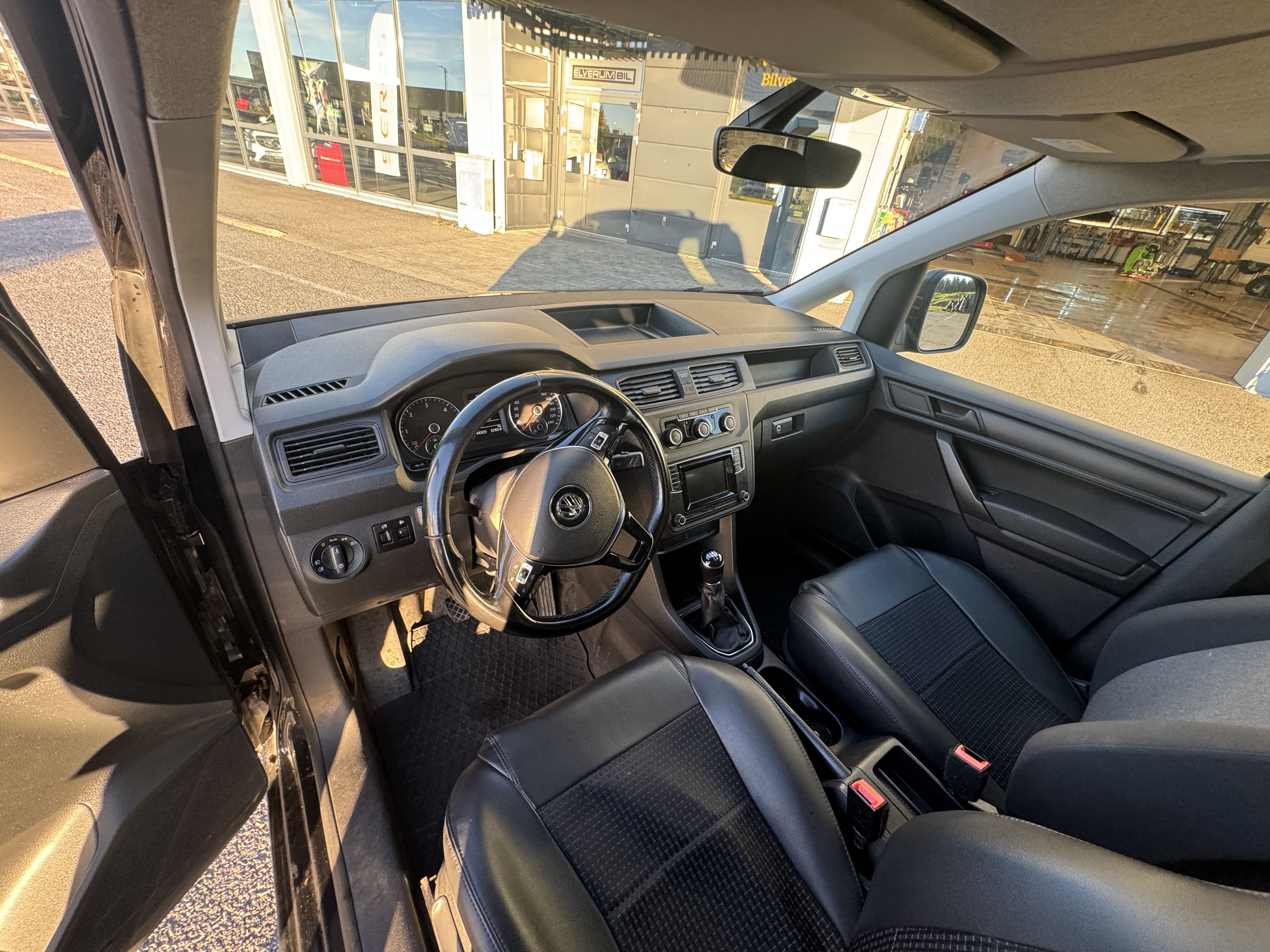 Volkswagen Caddy Varebil med Bluetooth audio