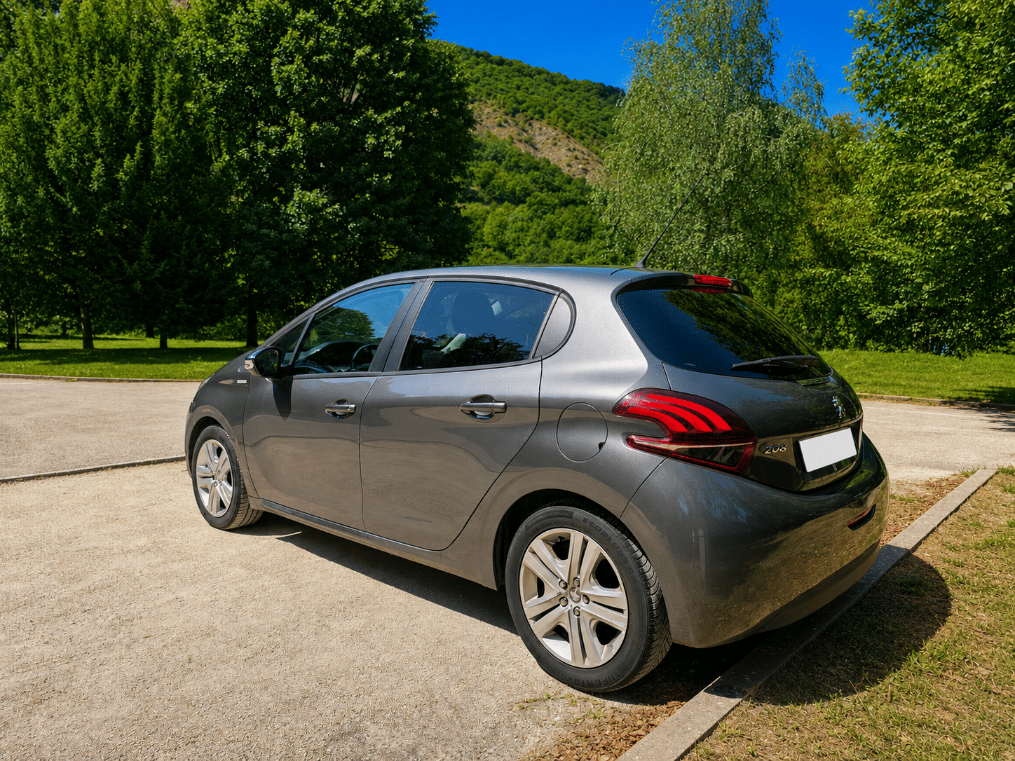 Peugeot 208 avec Caméra de recul