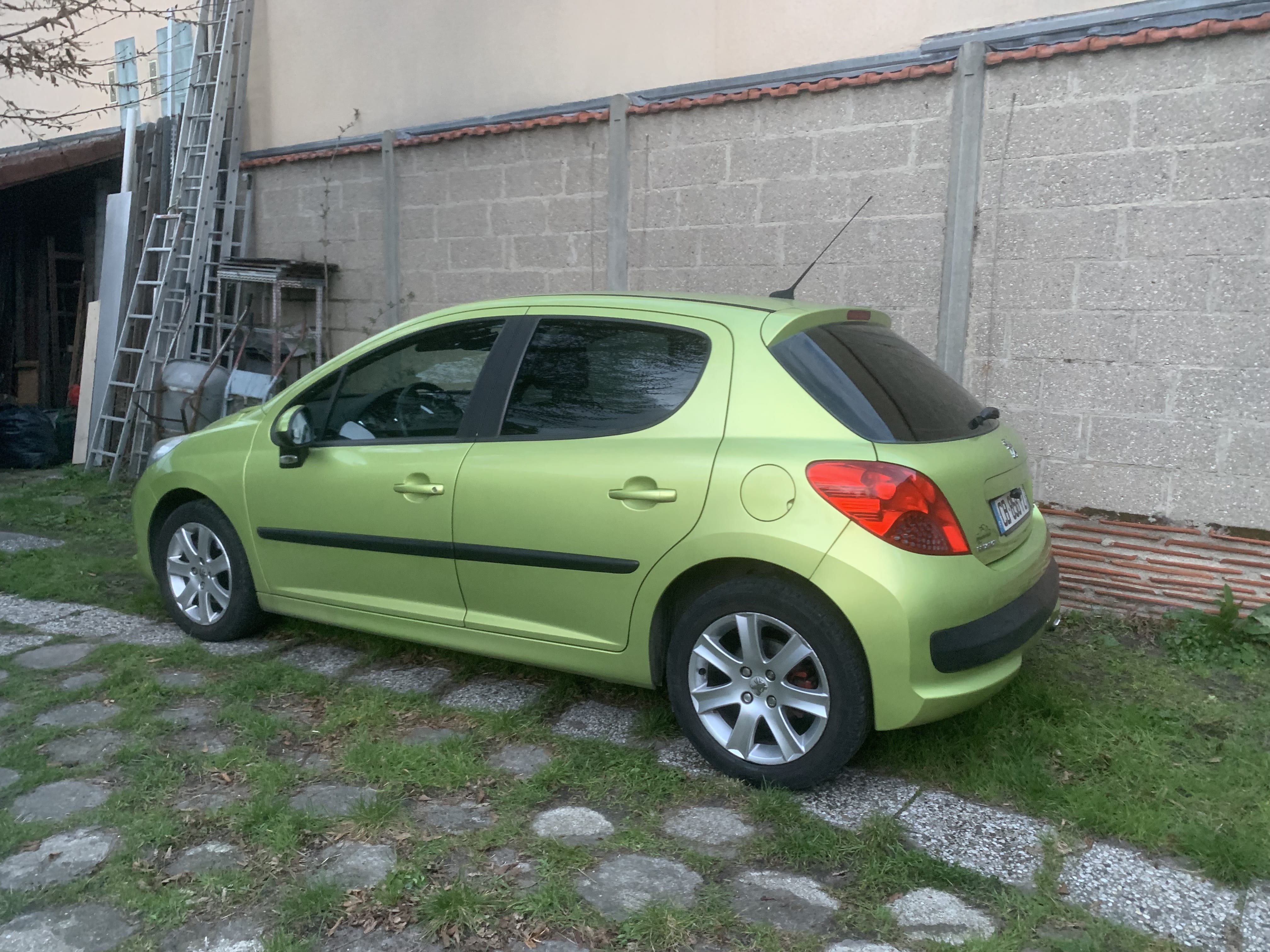 Peugeot 207 avec Climatisation