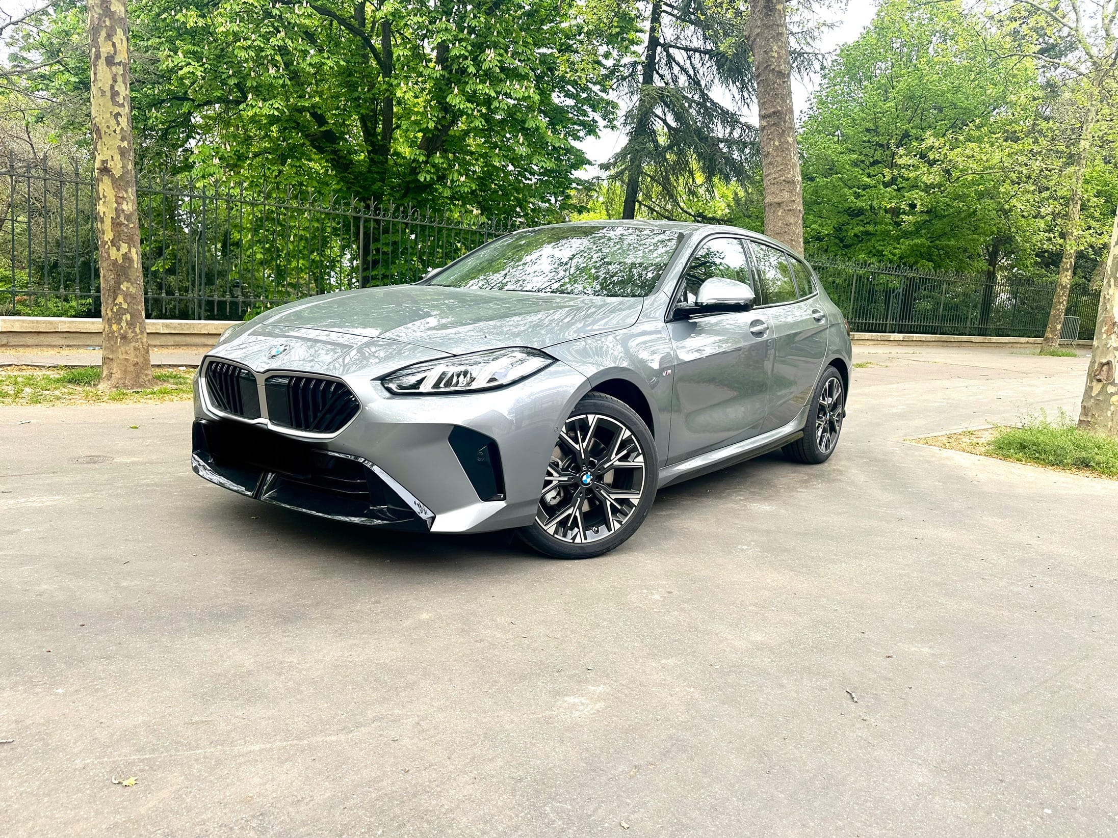 BMW Série 1 HC829, 2025, Essence 95, automatique