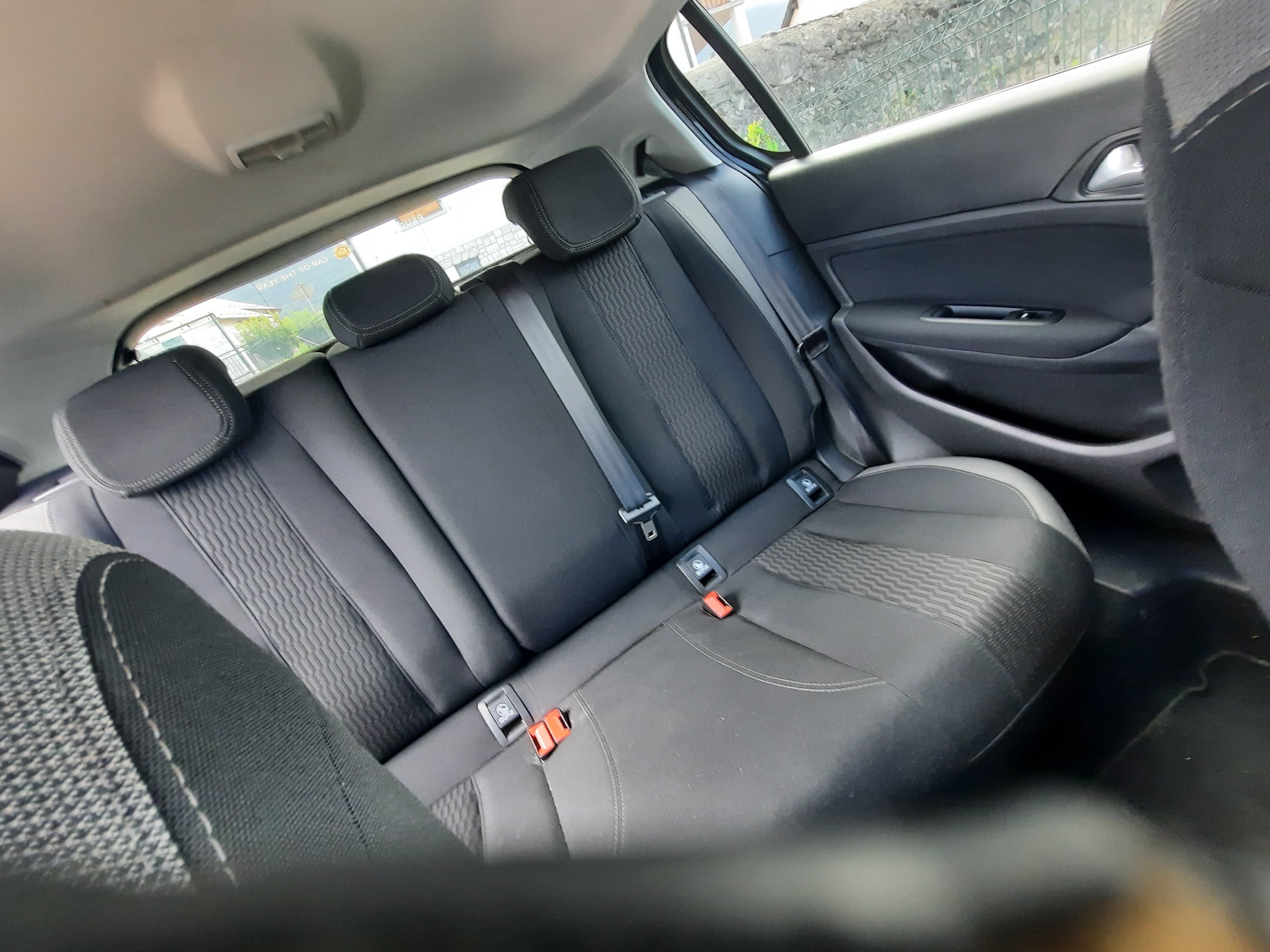 Peugeot 308 Style 1.6 HDI avec Pneus neige