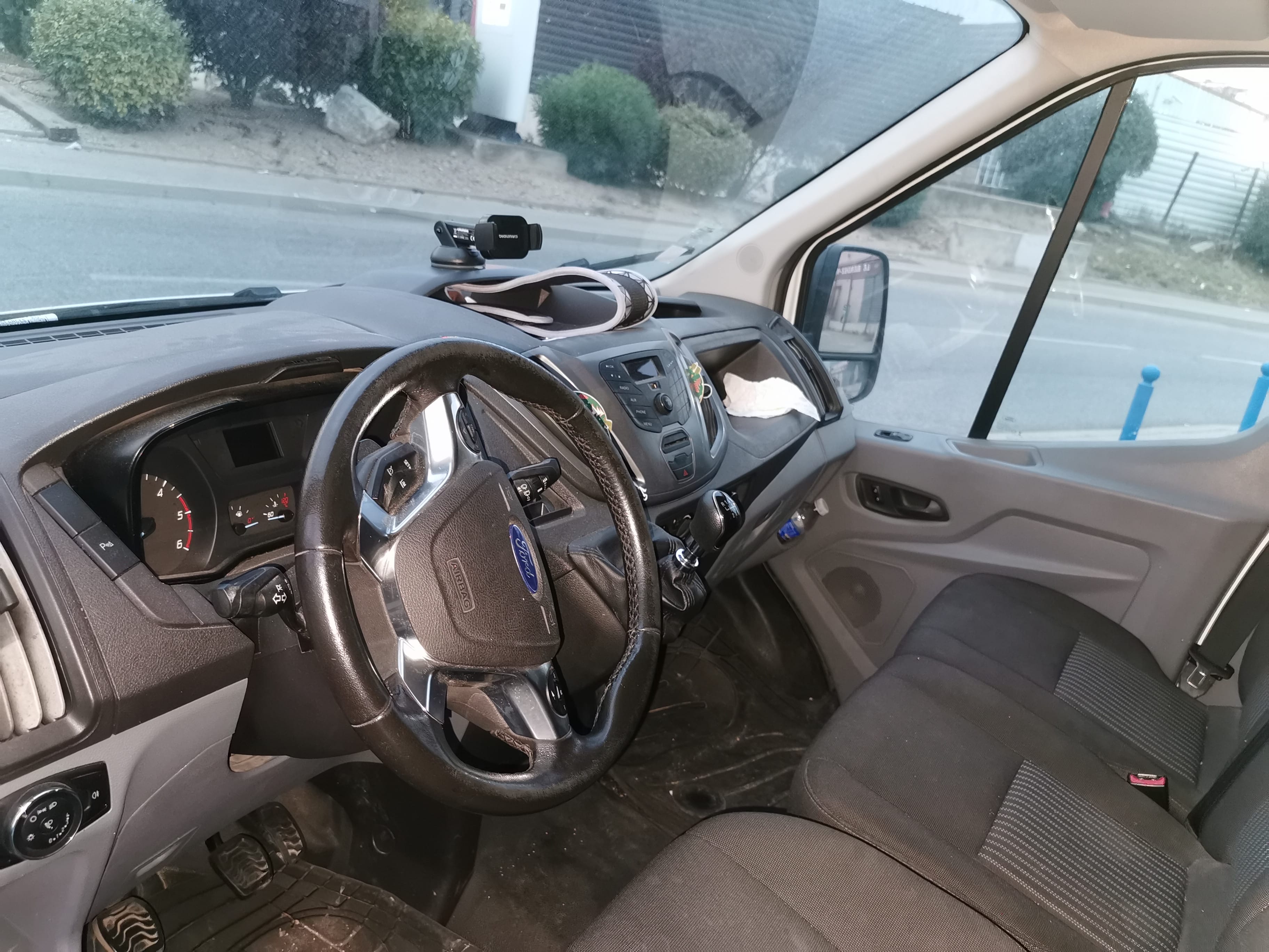 Ford Transit Fourgon Double Cabine avec Entrée audio / iPod