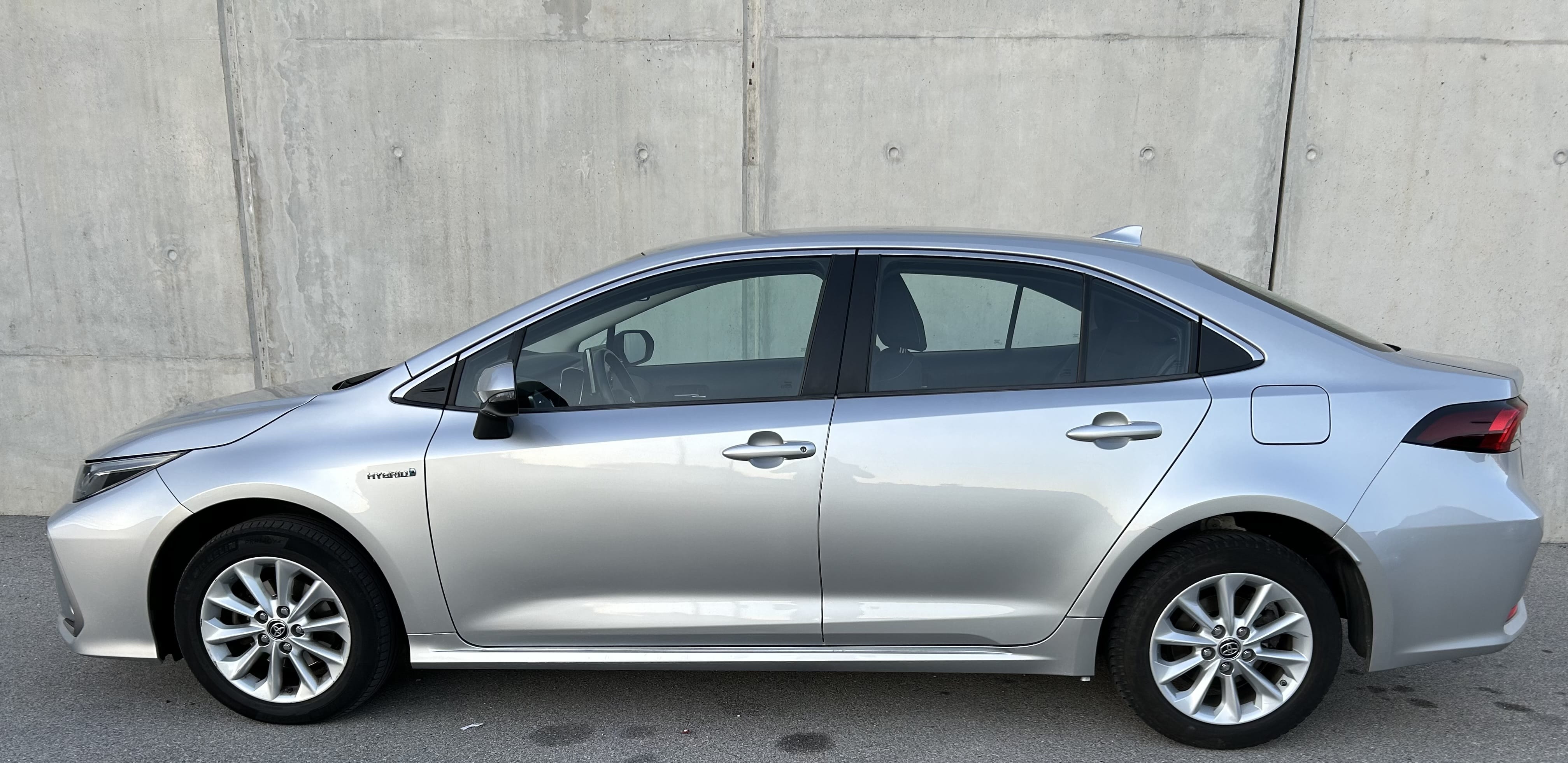 Toyota Corolla Hybride avec Climatisation
