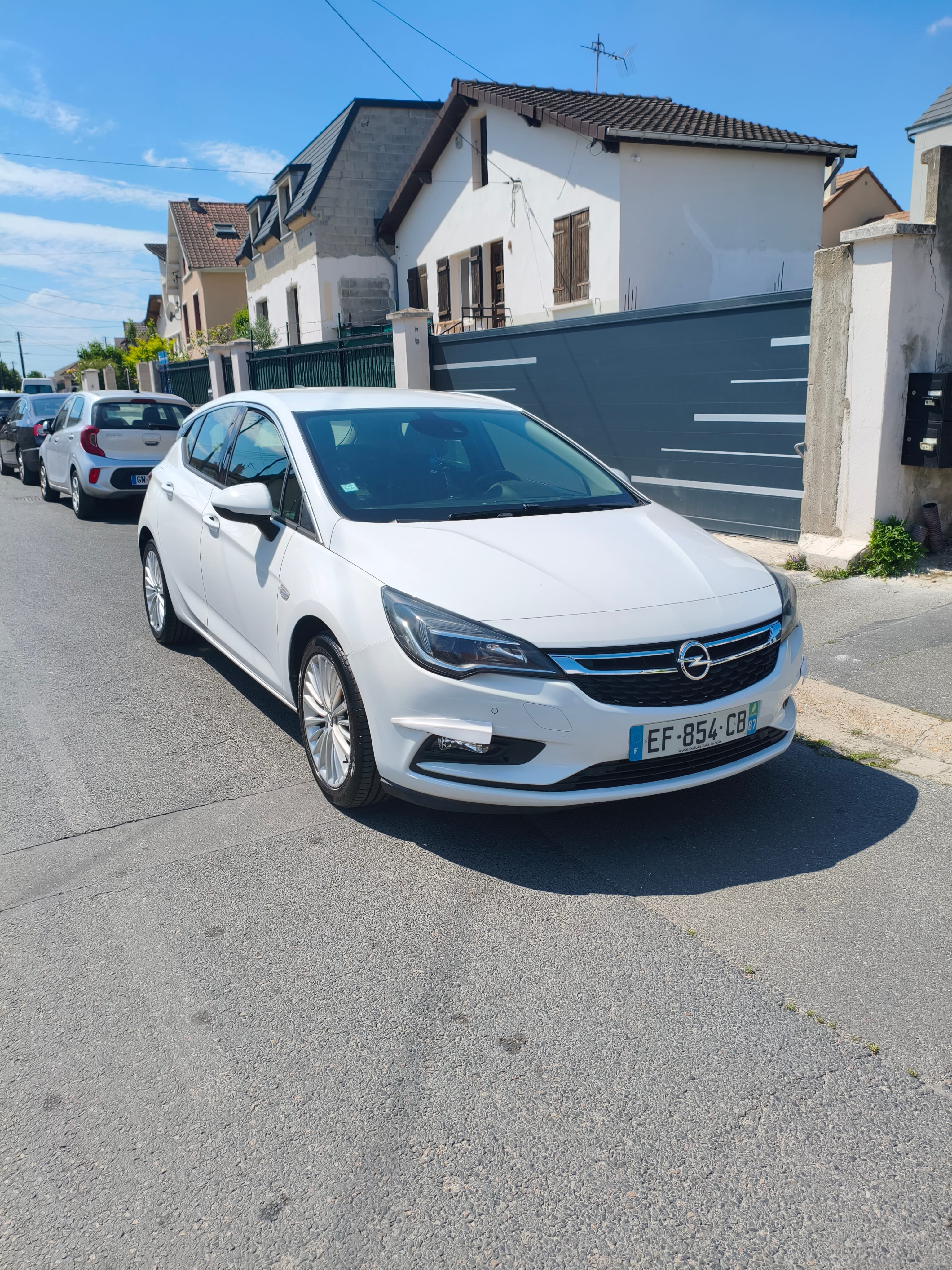 Opel Astra, 2016, Essence 98