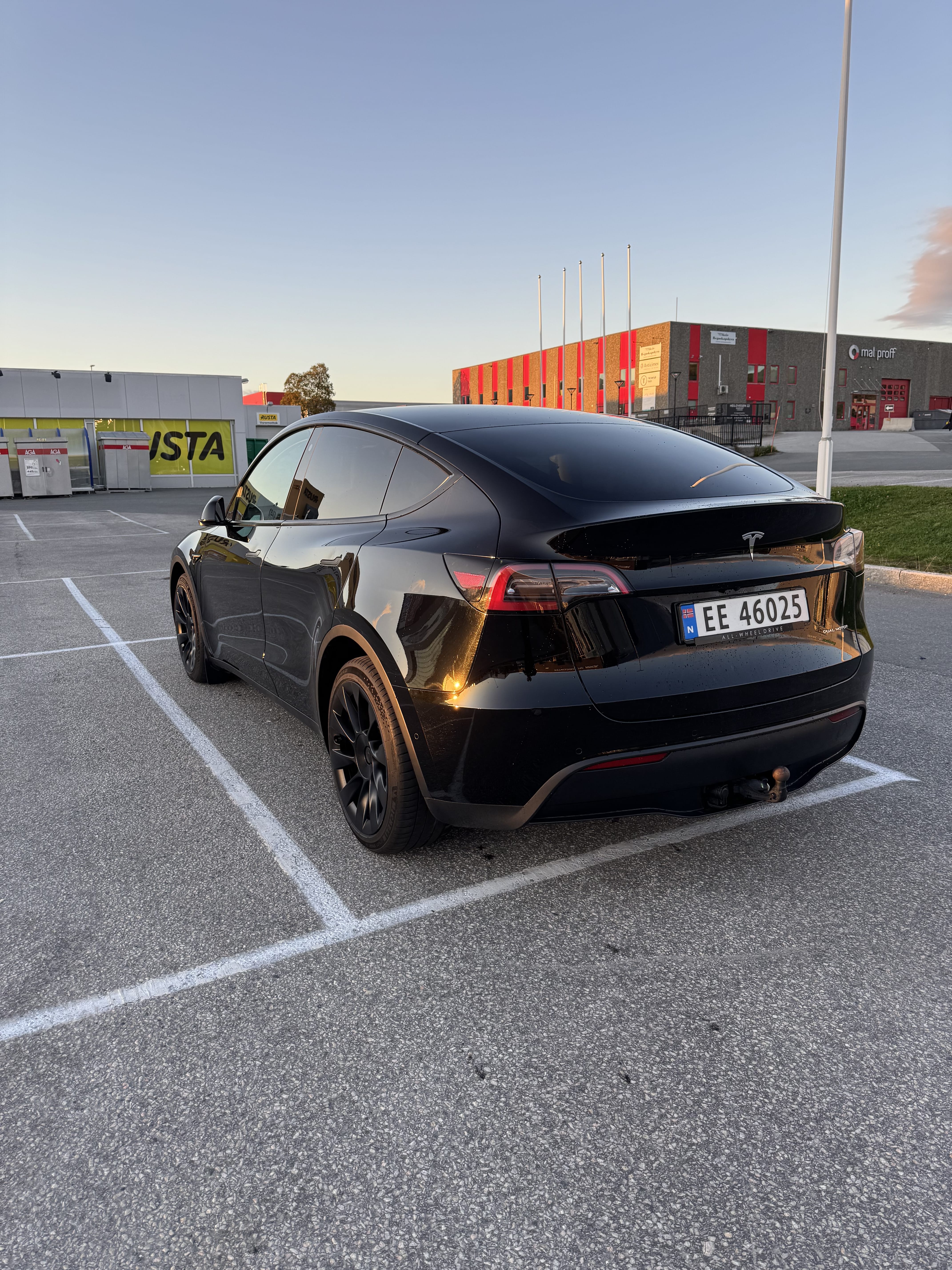 Tesla Model Y avec GPS