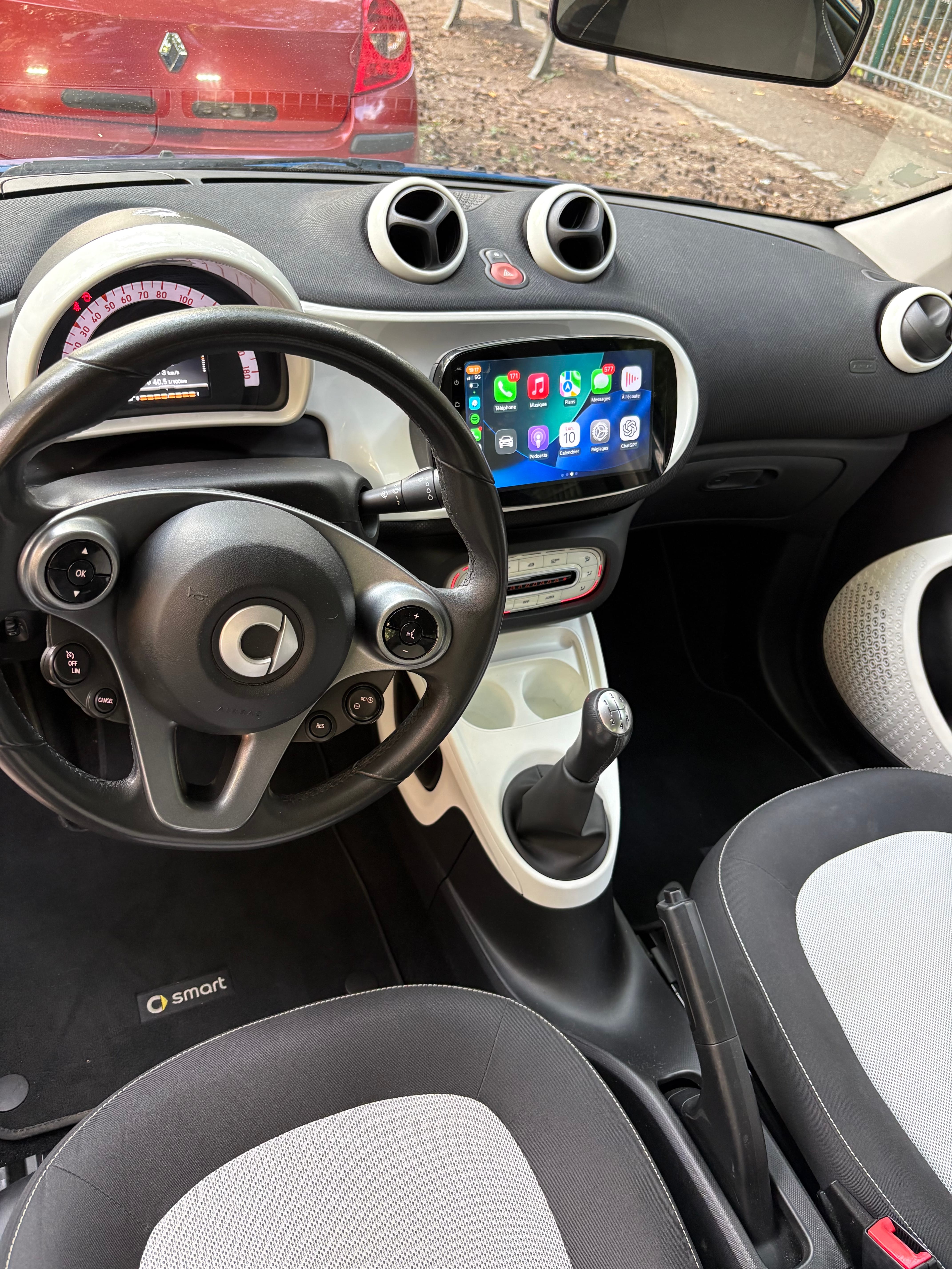 Smart Forfour avec Audio Bluetooth