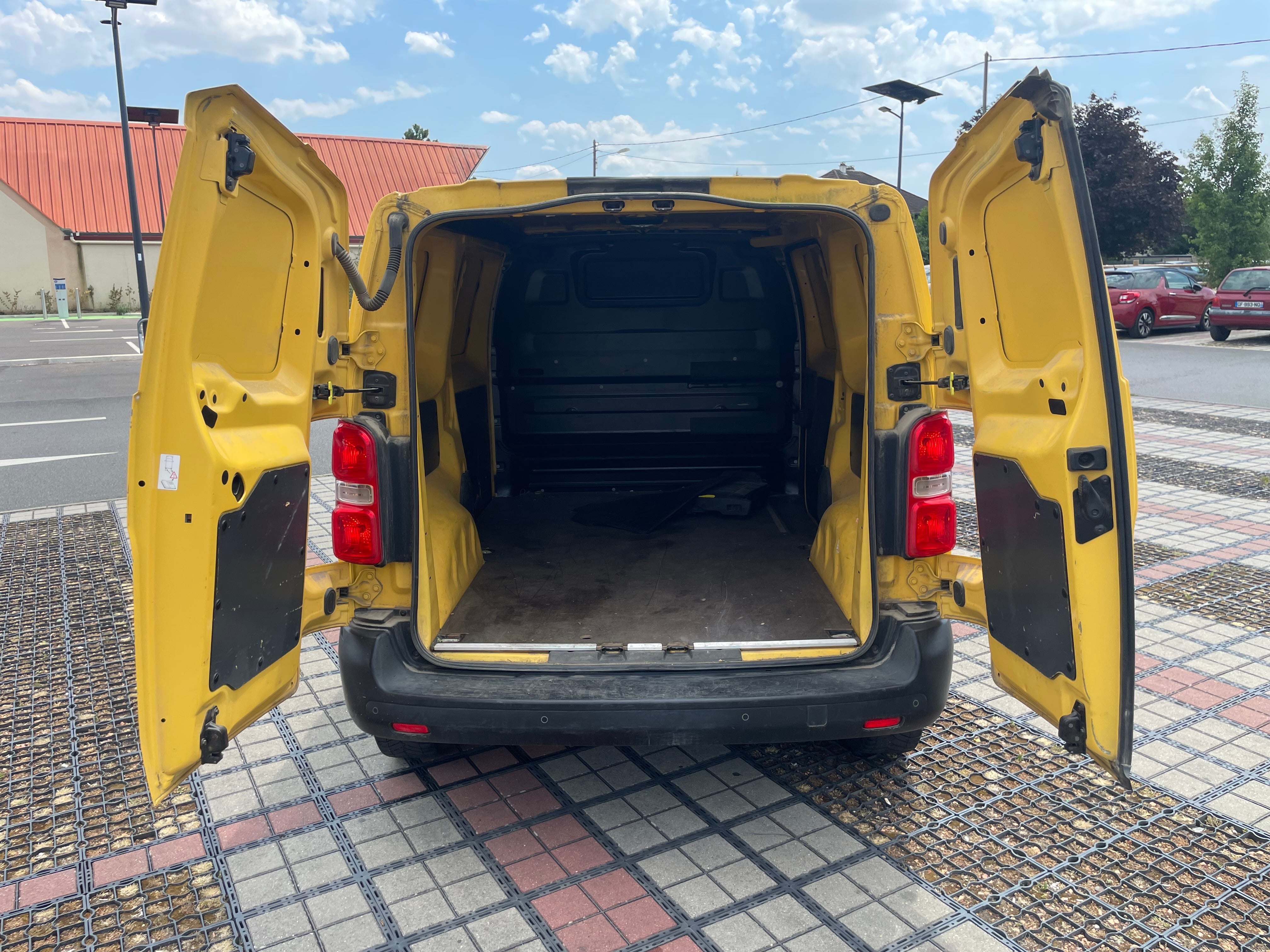 Citroen Jumpy mit Bluetooth-Audio