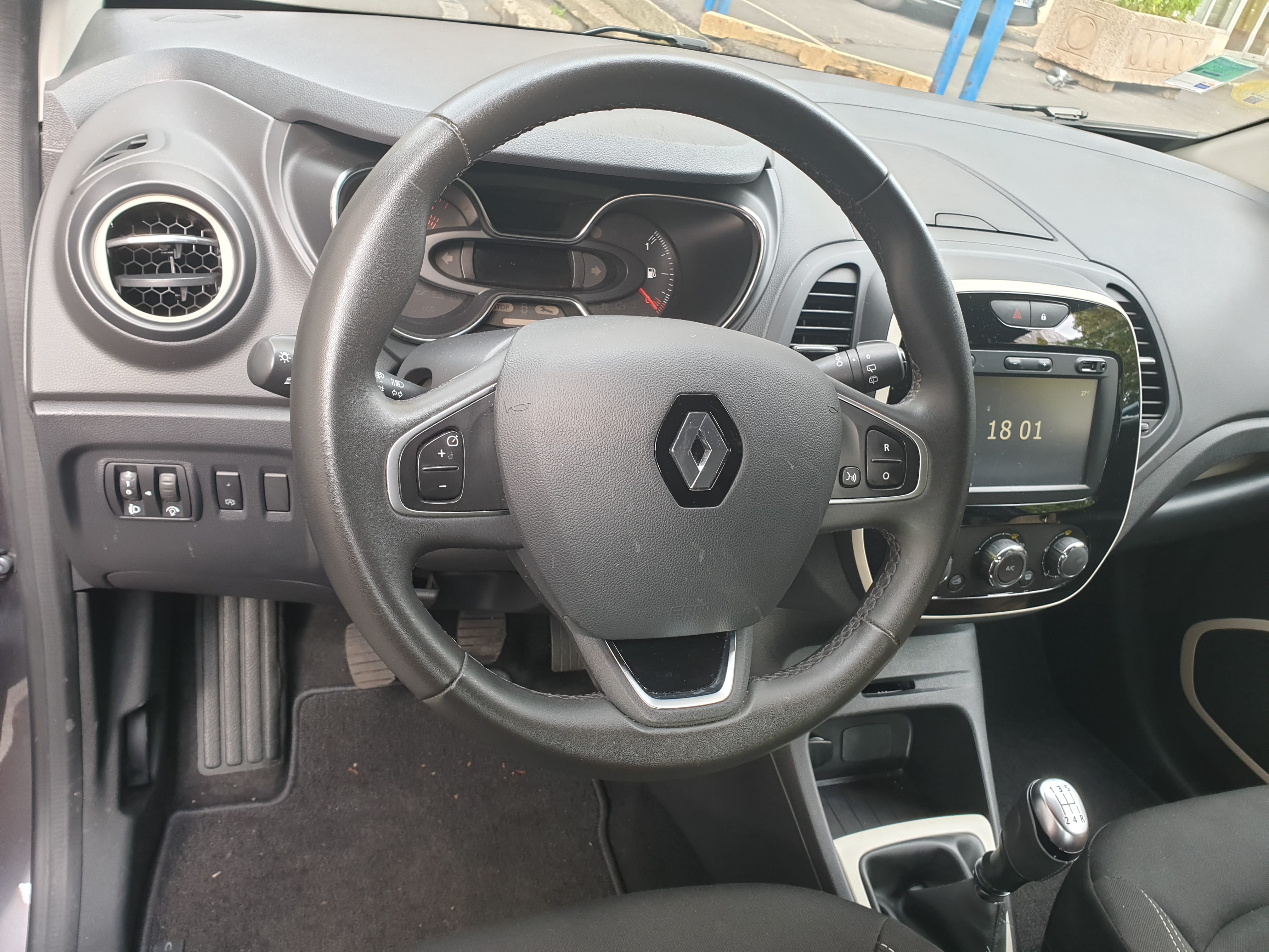 Renault Captur with Air conditioning