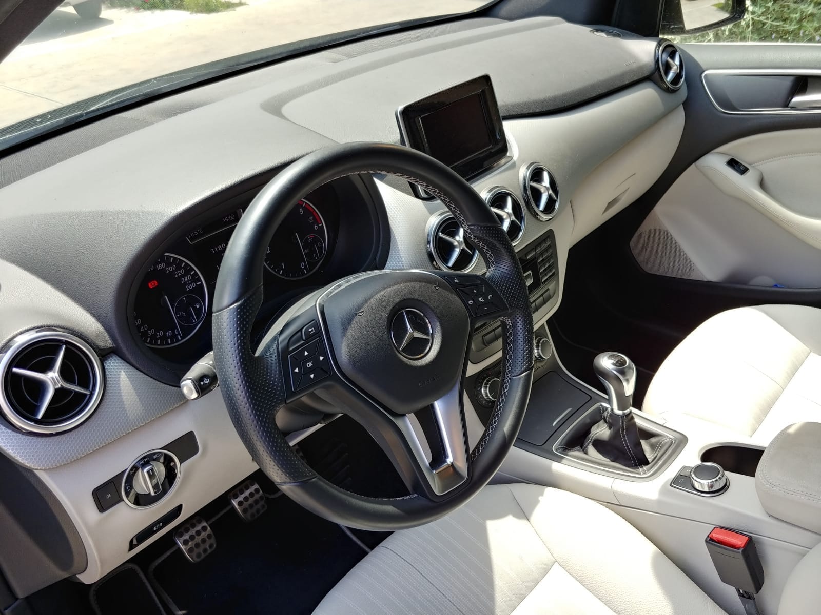 Mercedes Clase B con Aire acondicionado