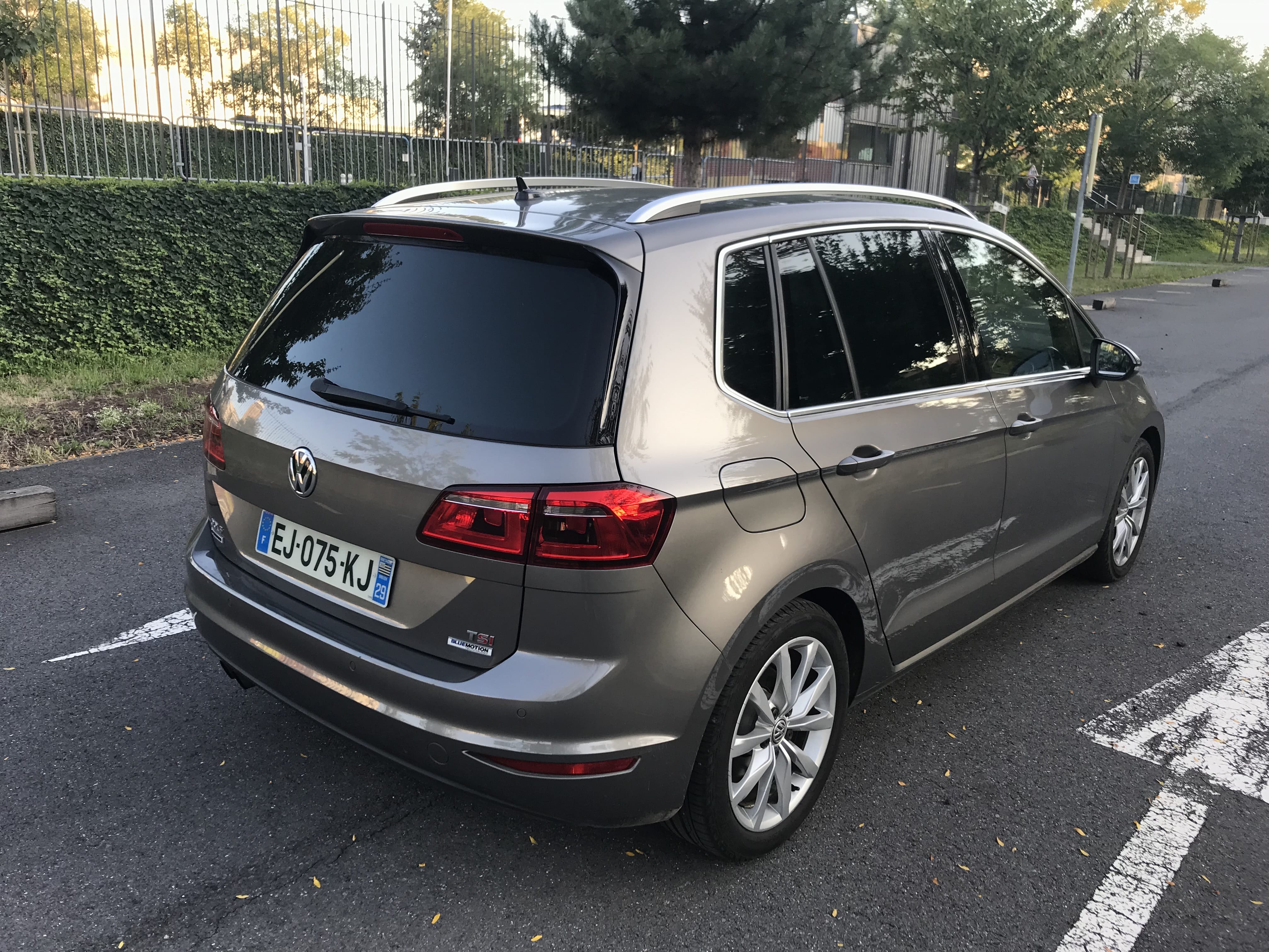 Volkswagen Golf Sportsvan 1.4L TSI 150ch DSG7 avec GPS