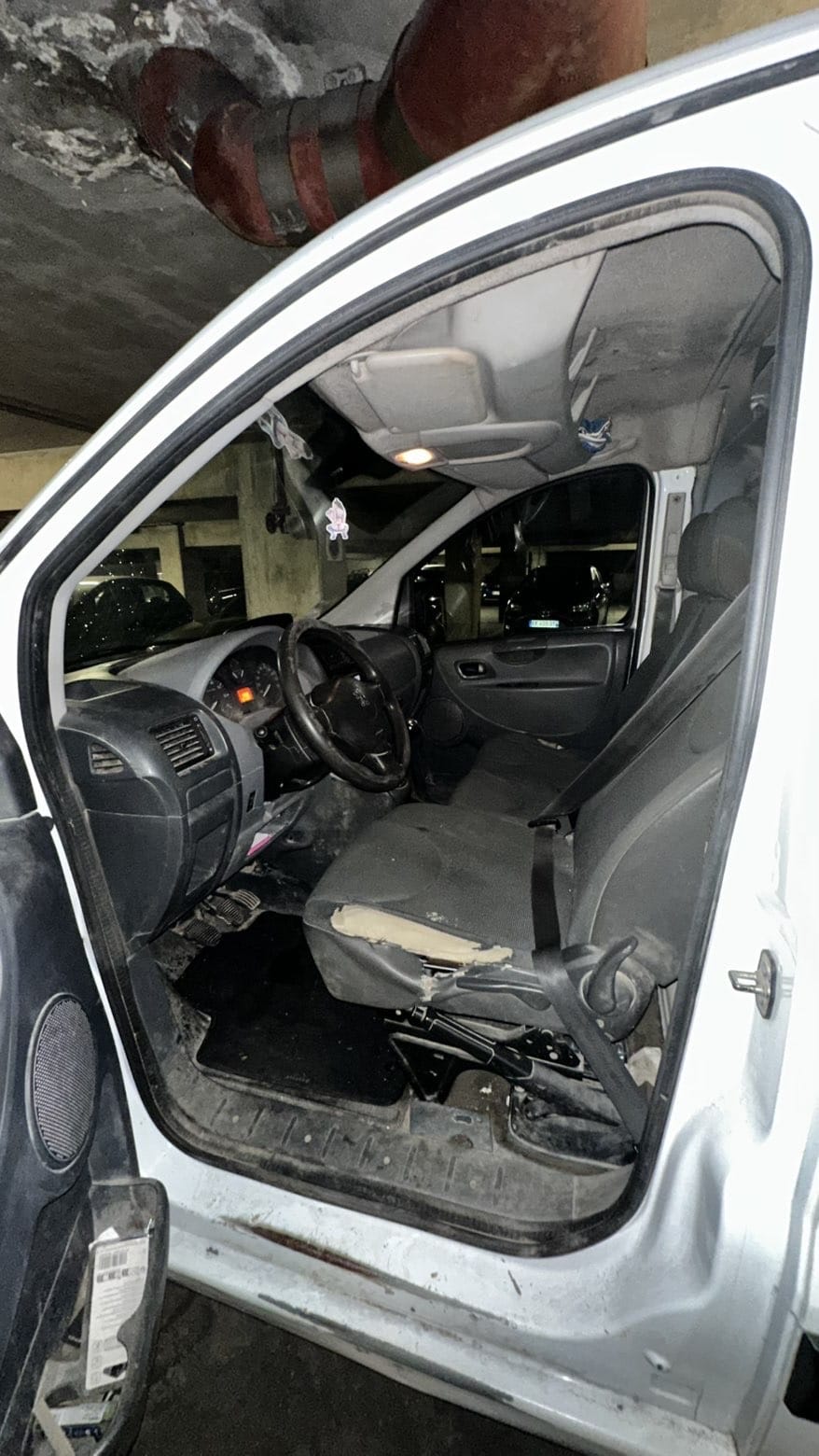 Peugeot Expert avec Attelage