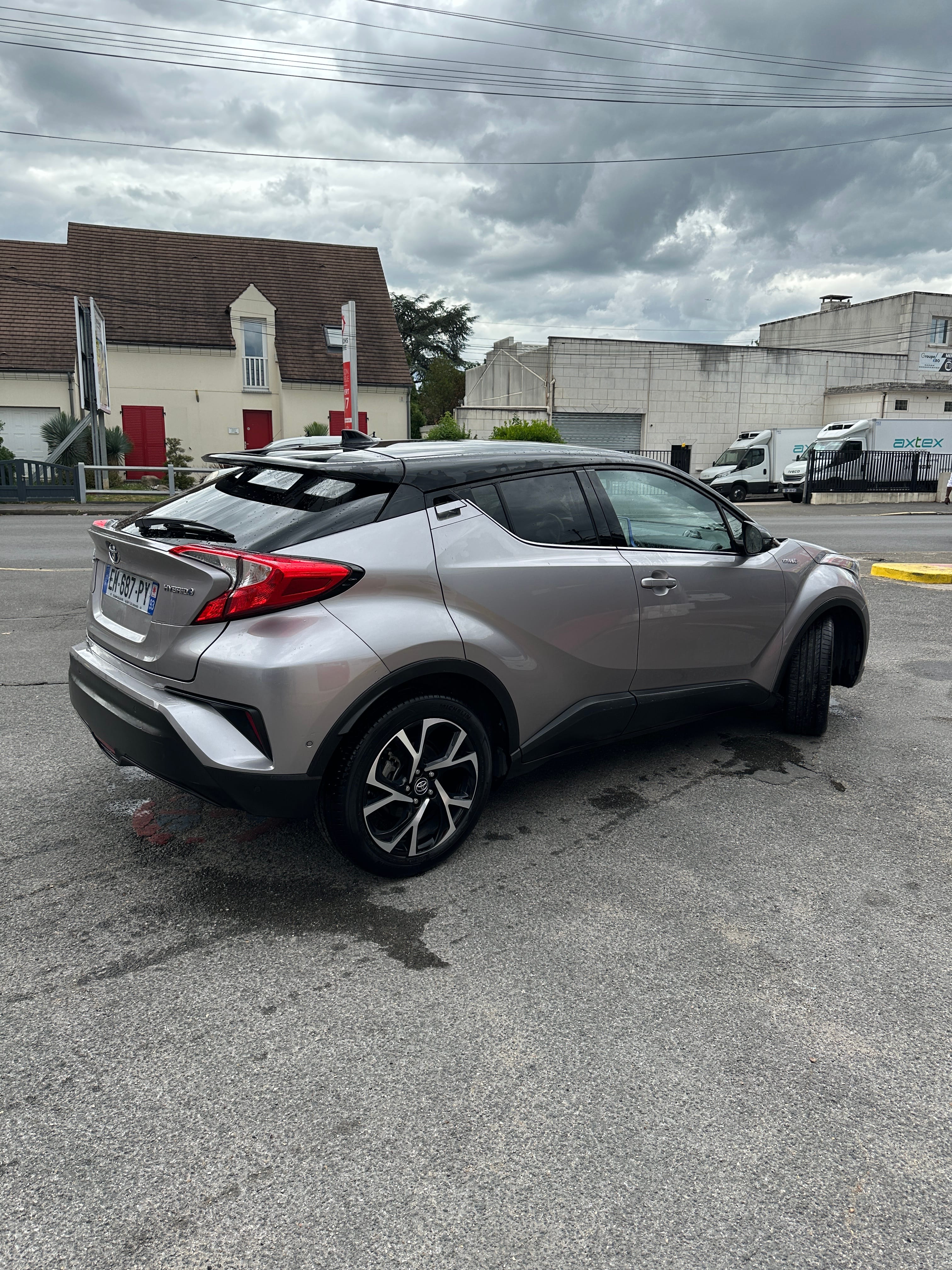 Toyota C-HR Hybrid avec Climatisation