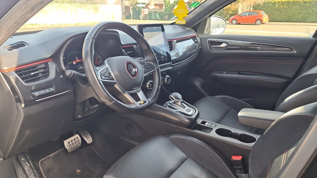 Renault Arkana E-Tech avec GPS
