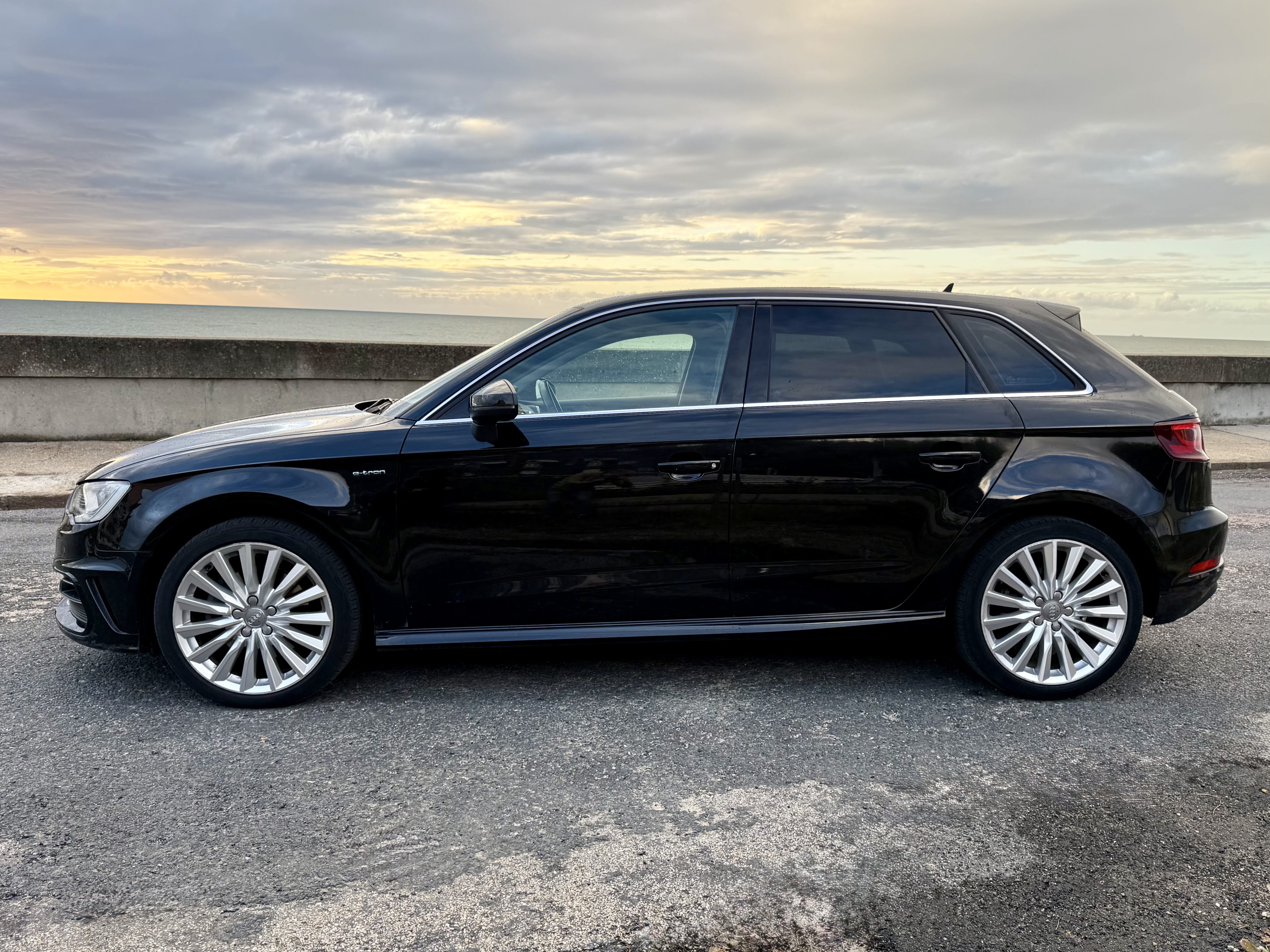 Audi A3 Sportback e-tron avec Climatisation