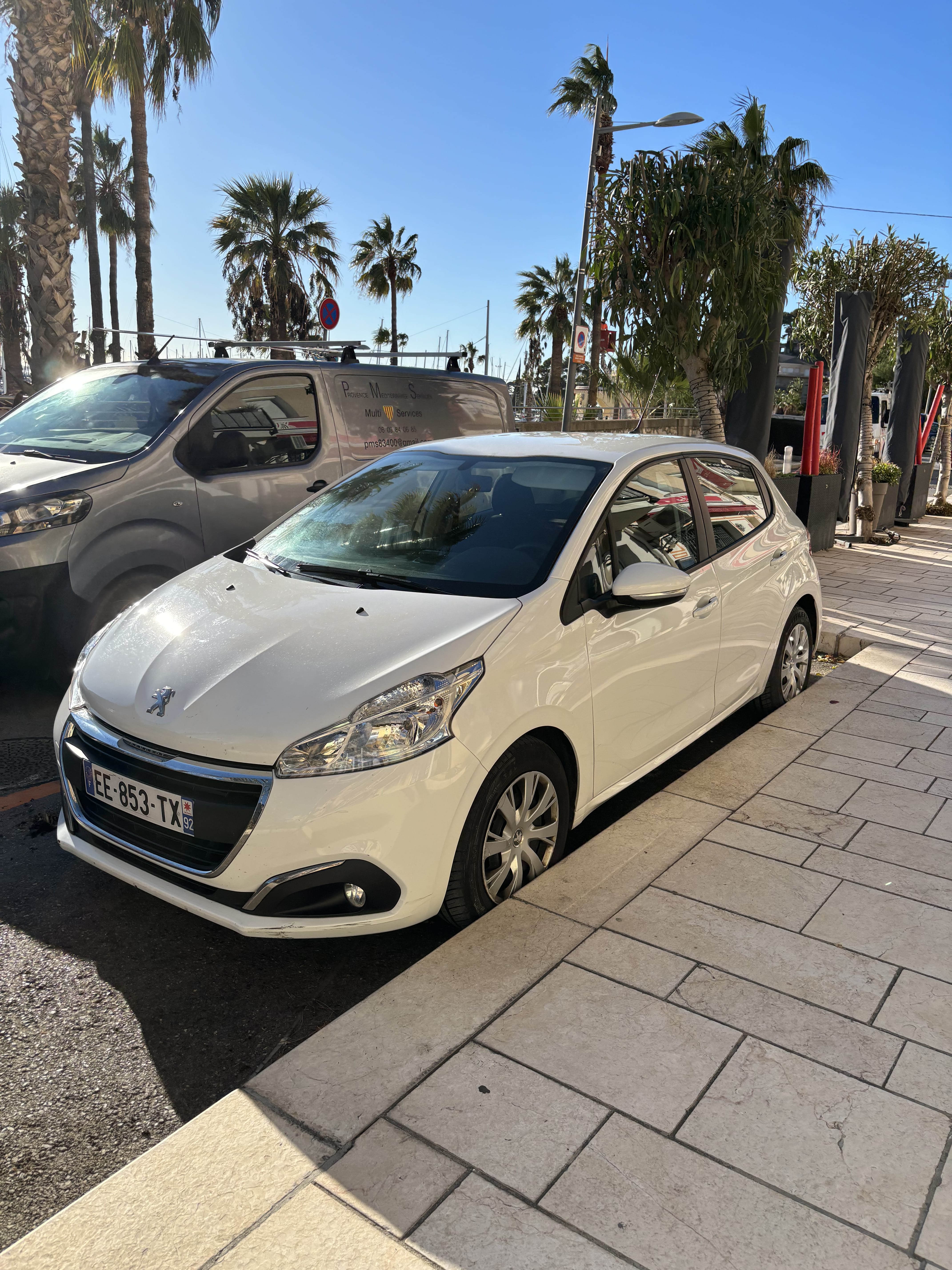 Peugeot 208 Société, 2016, Diesel