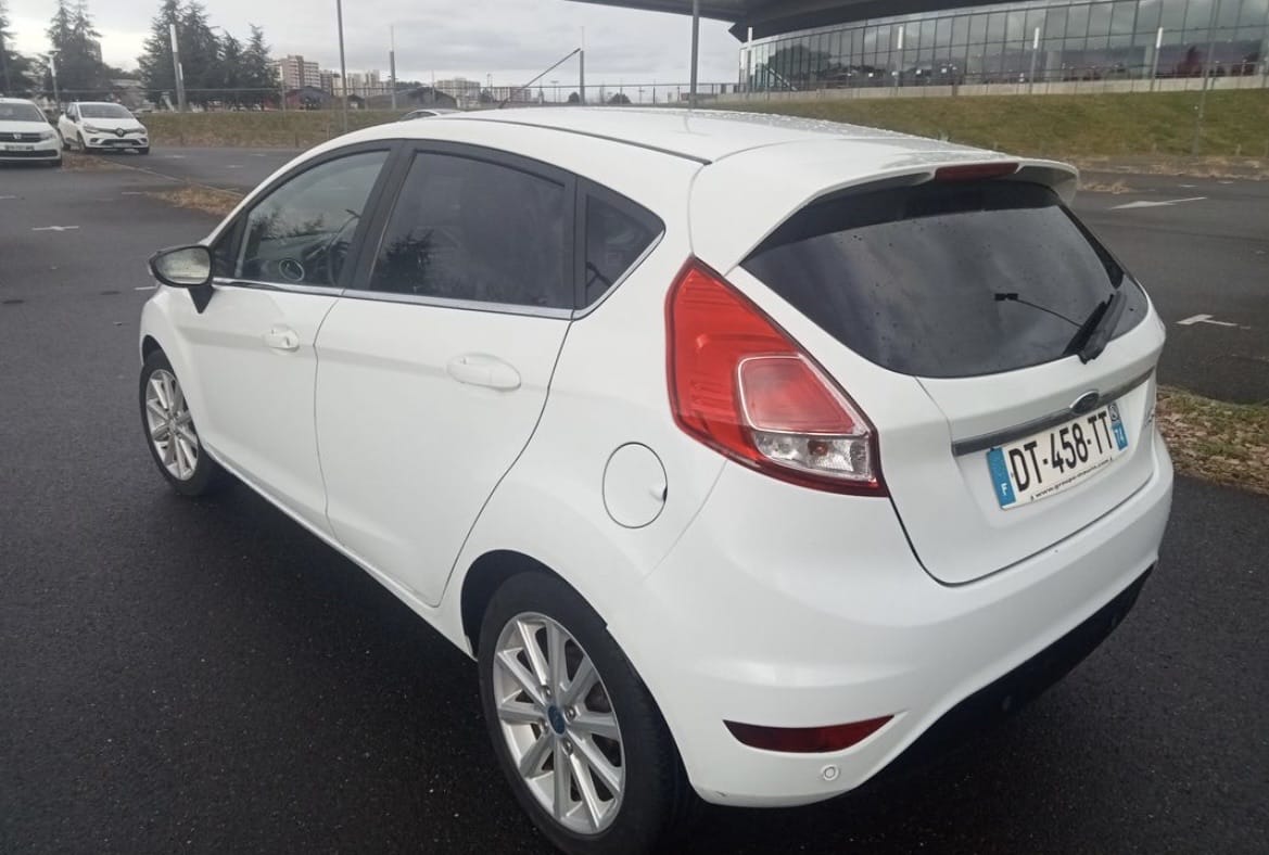 Ford Fiesta avec Climatisation