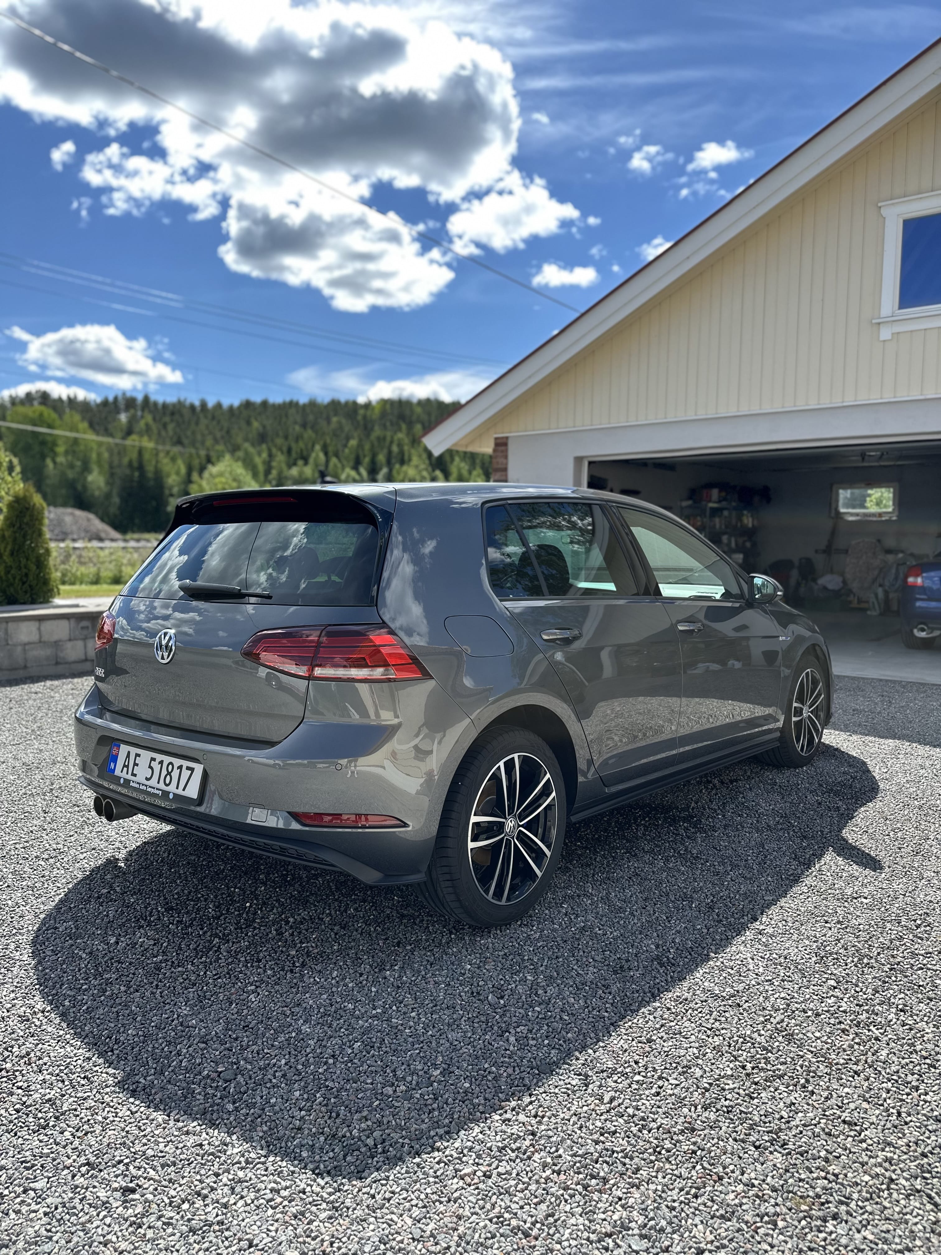 Volkswagen Golf GTE med Aircondition