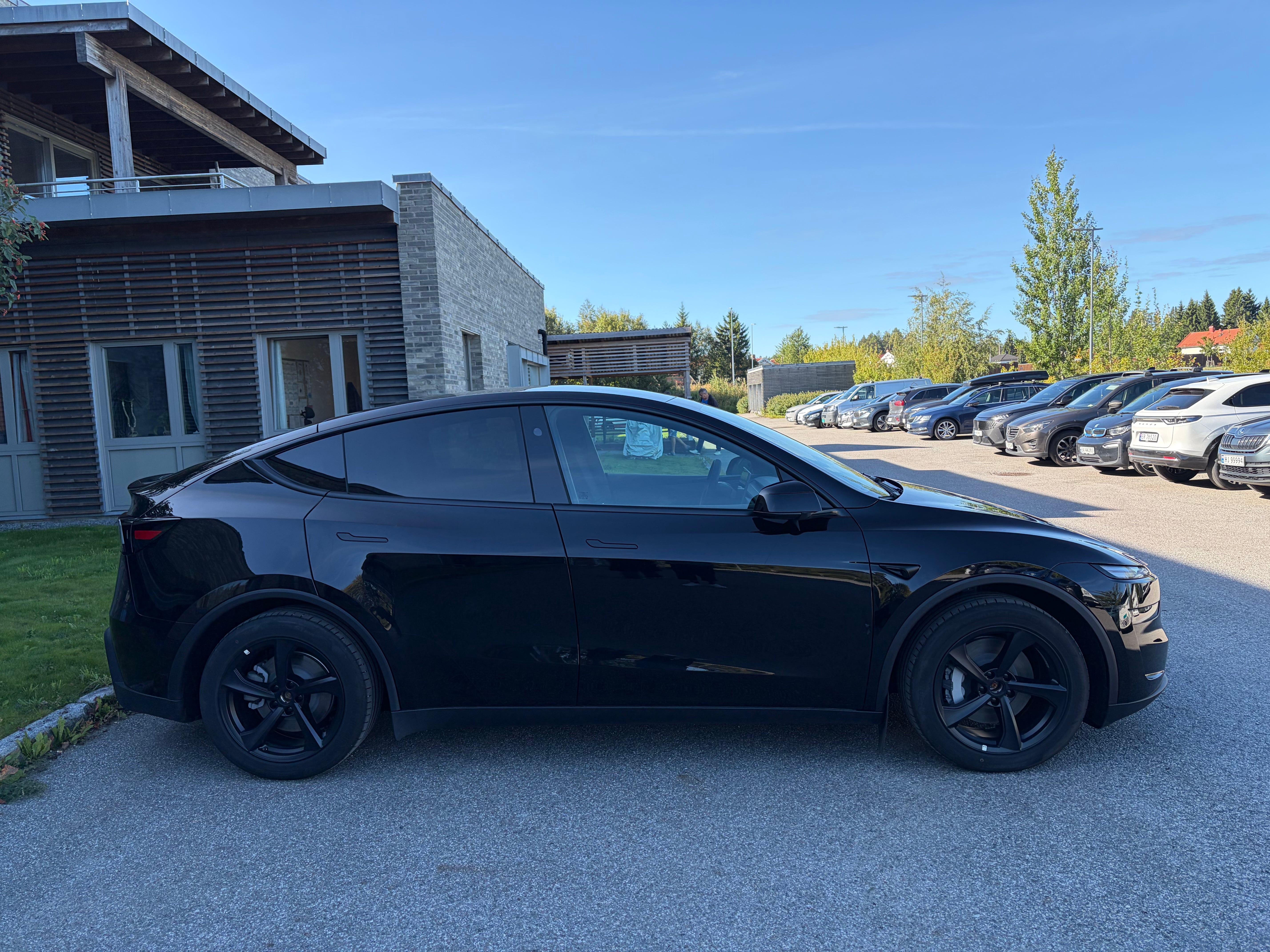 Tesla Model Y Long Range with Dashcam