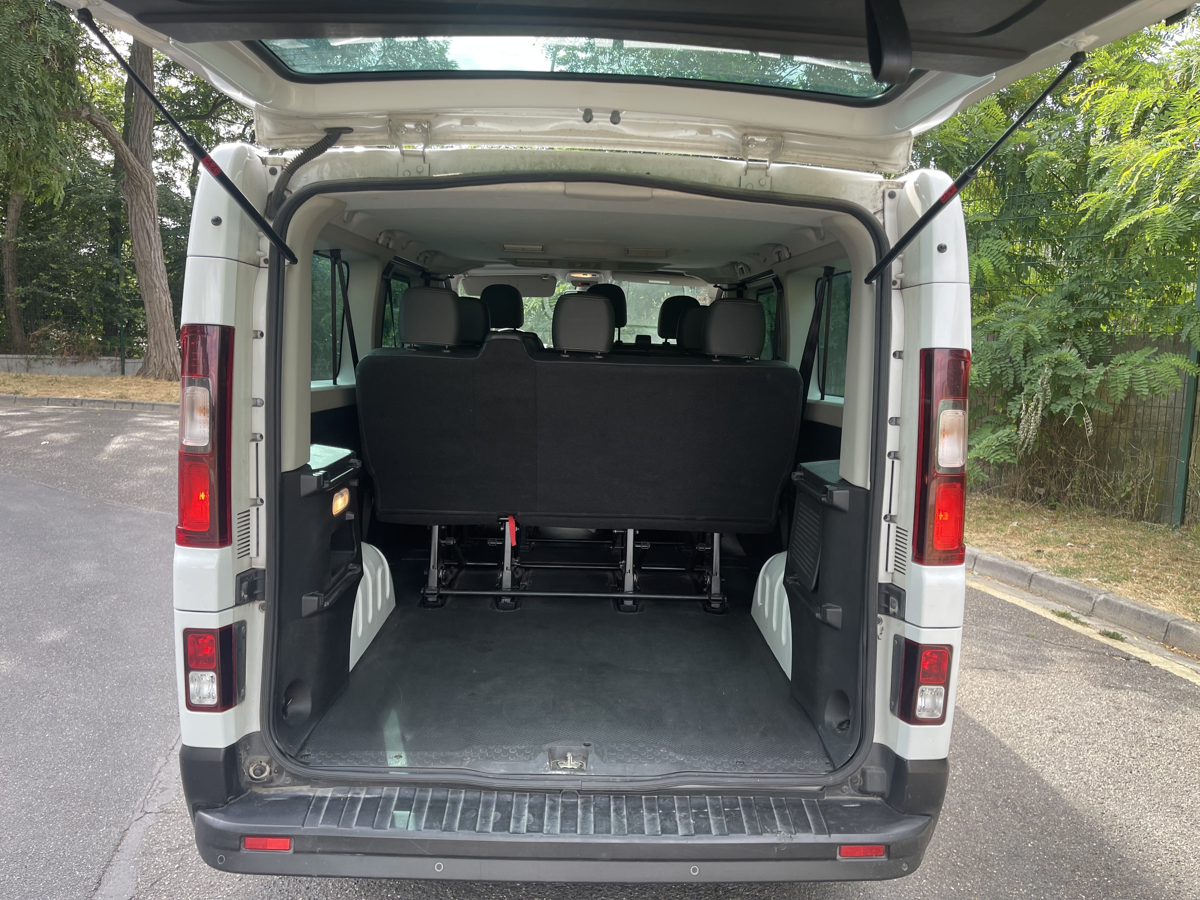 Renault Trafic Passenger 1.6 dci avec Siège bébé