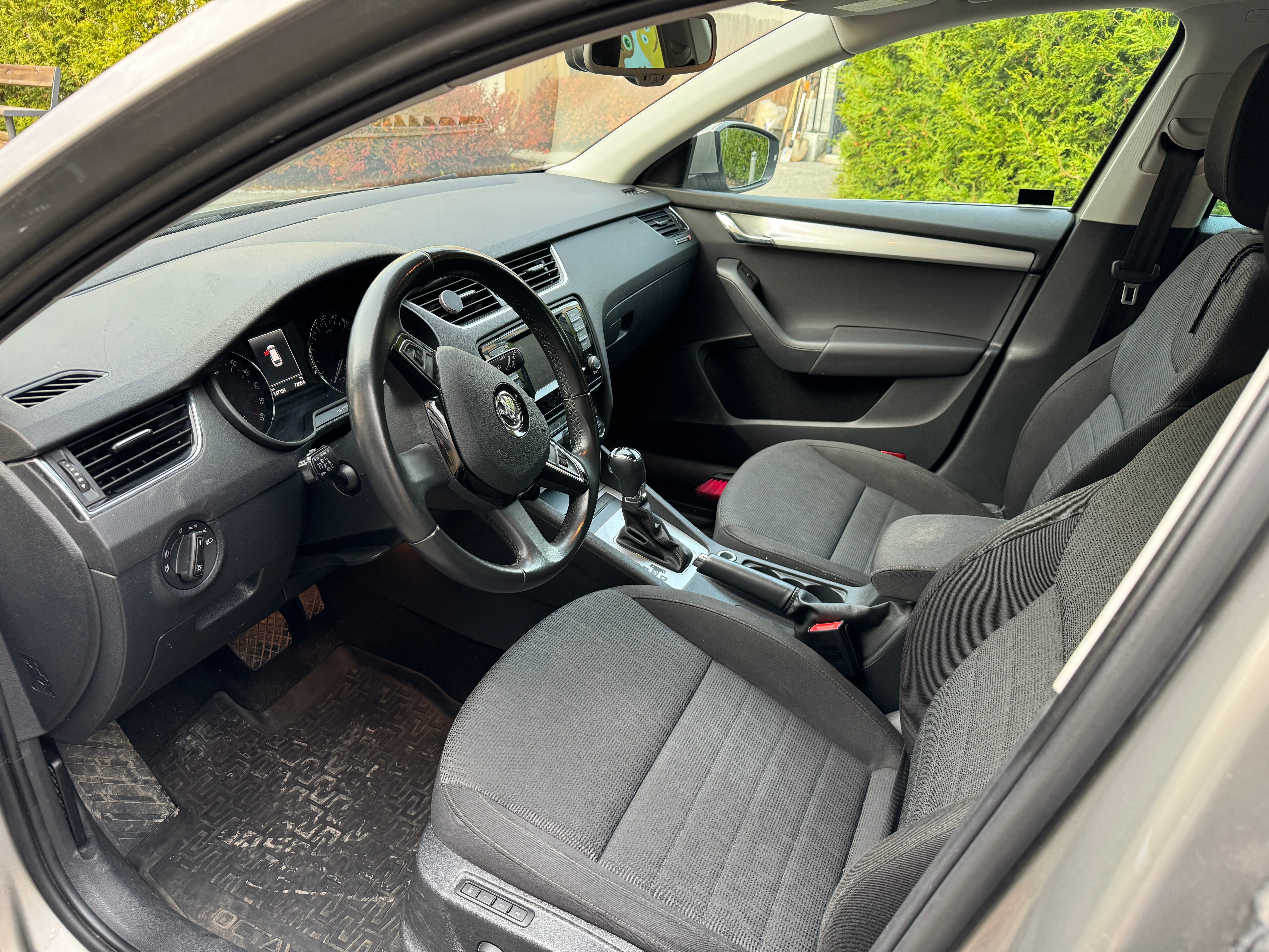 Skoda Octavia 1,6 TDI 105hk Elegance 7DSG med Babysete