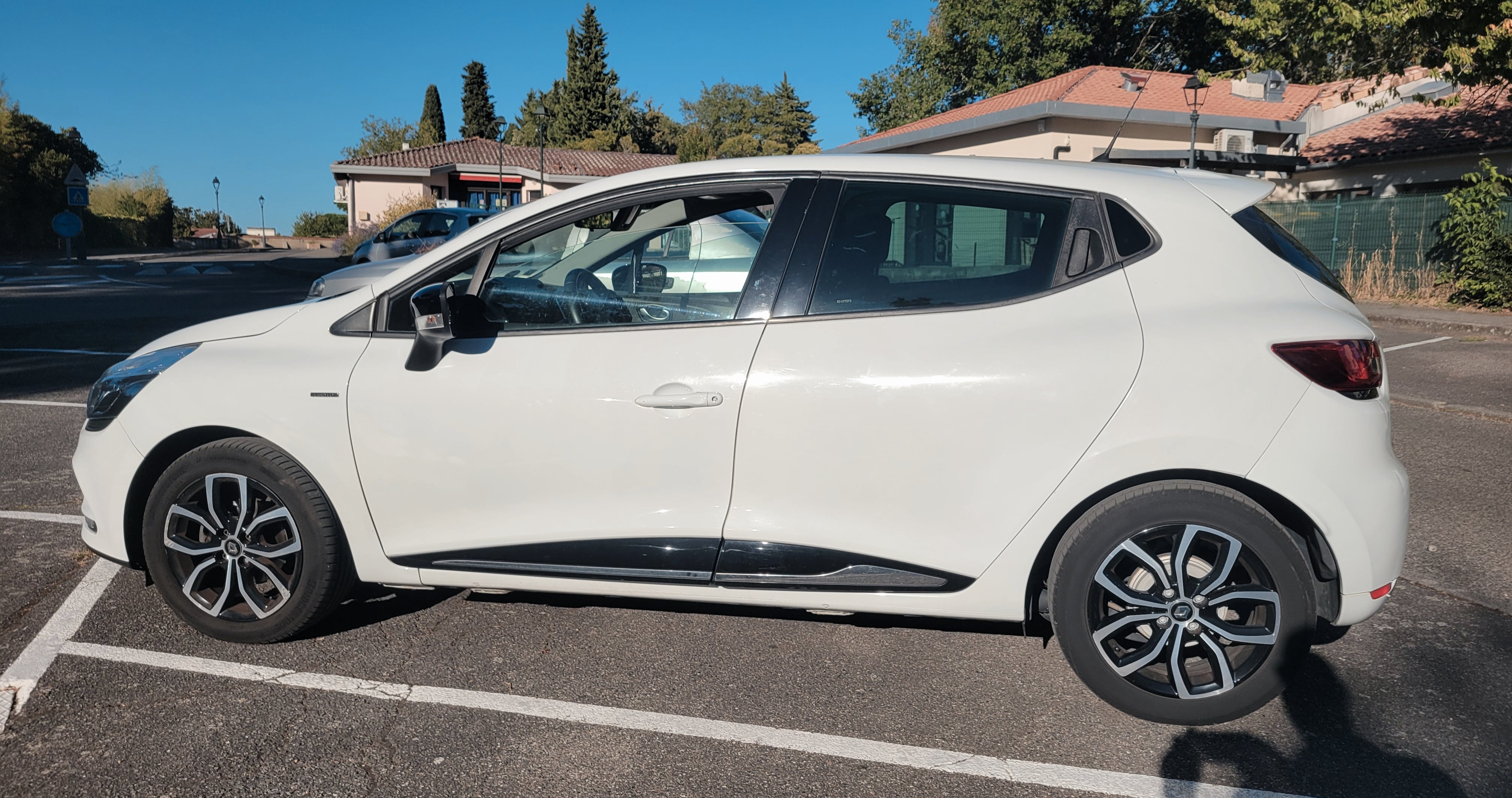 Renault Clio 90 ch  tce avec Climatisation
