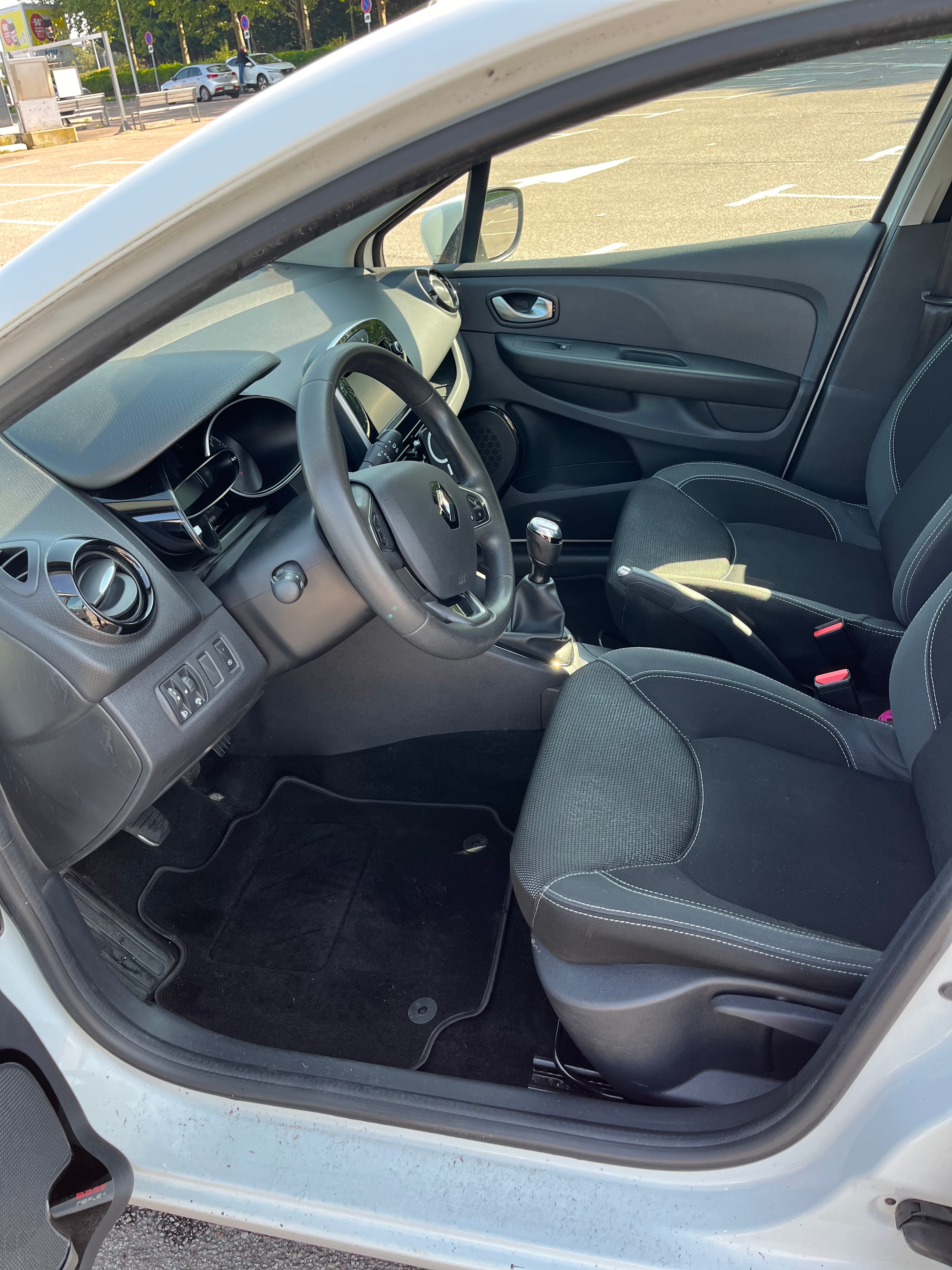 Renault Clio avec GPS