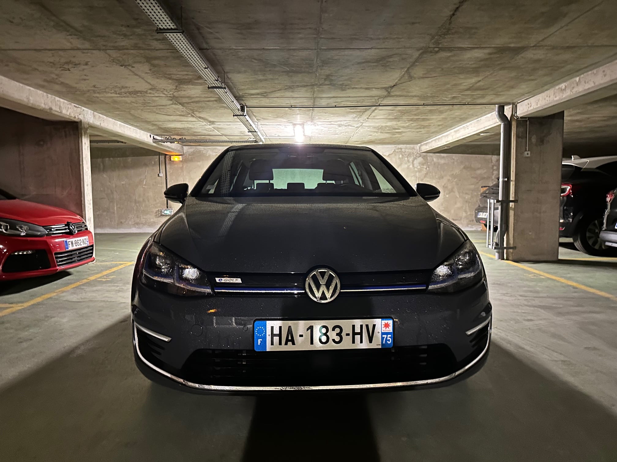 Volkswagen e-Golf Autonomie env 250KM Offerte + Stationnement à Paris gratuit avec Apple CarPlay