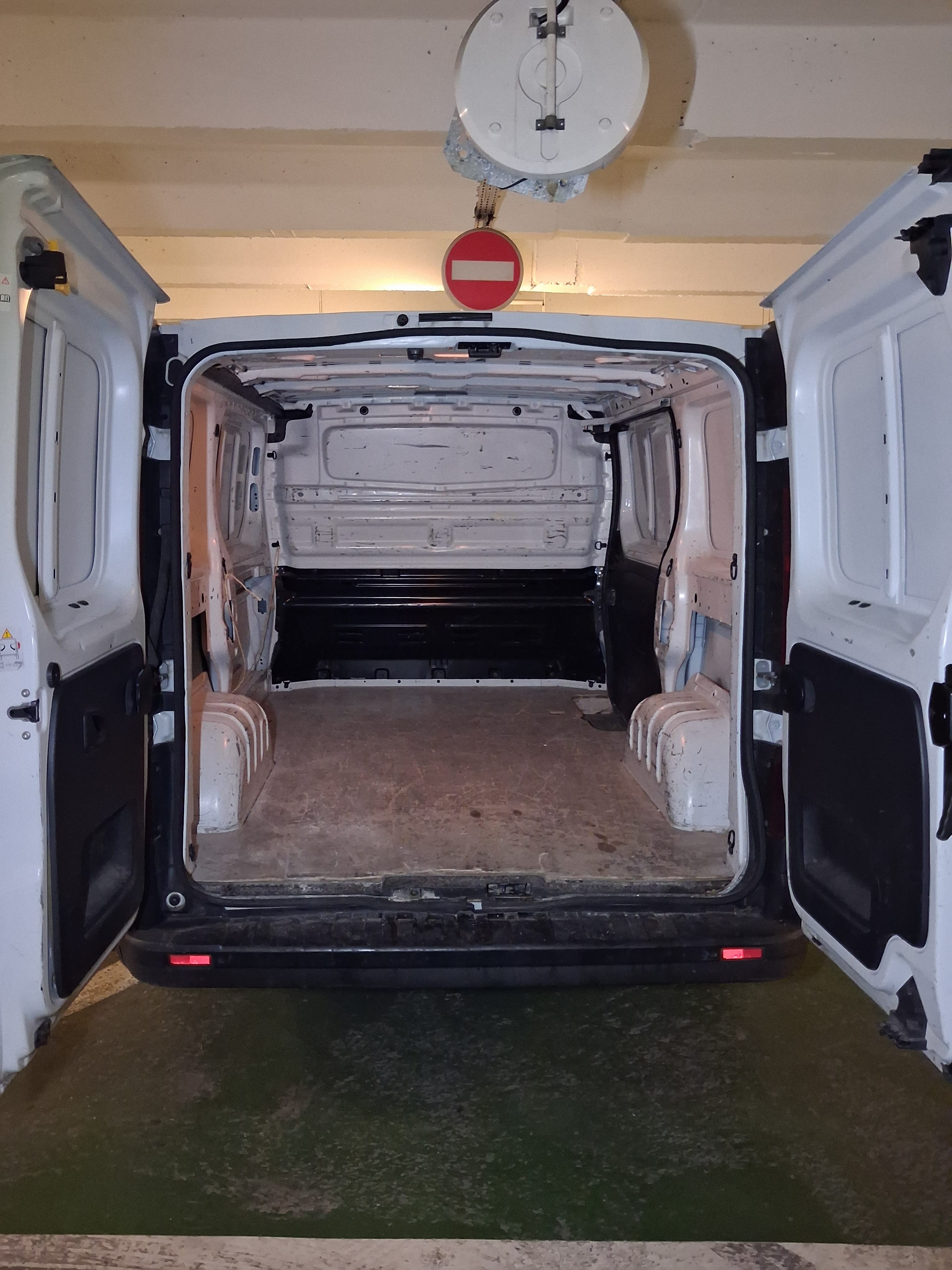 Renault Trafic ER747 avec Audio Bluetooth