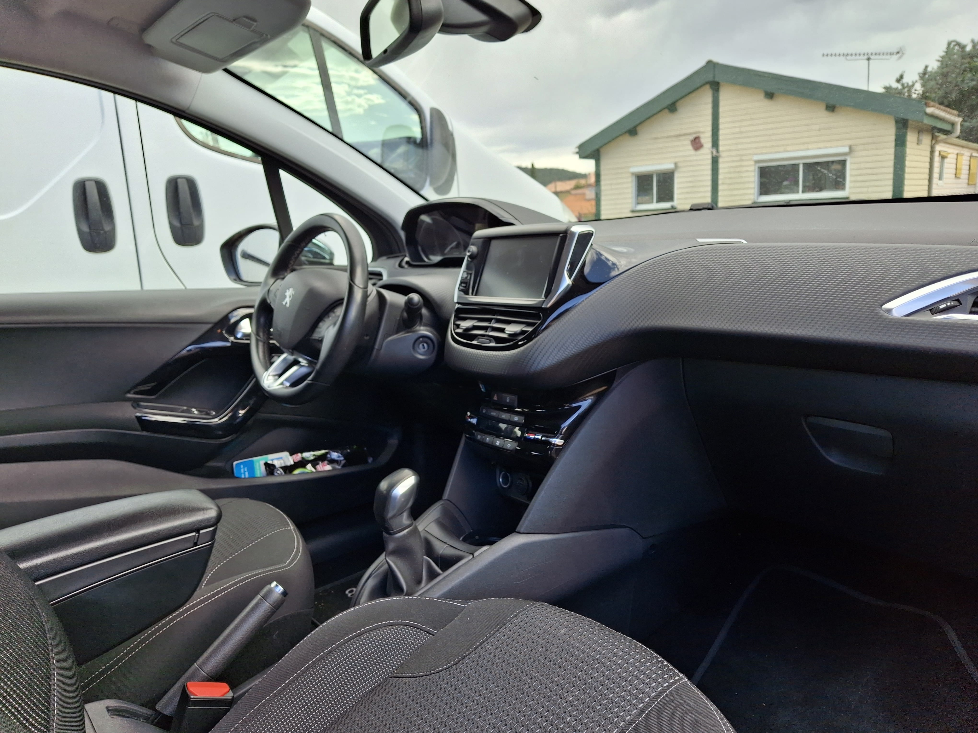 Peugeot 208 avec Régulateur de vitesse