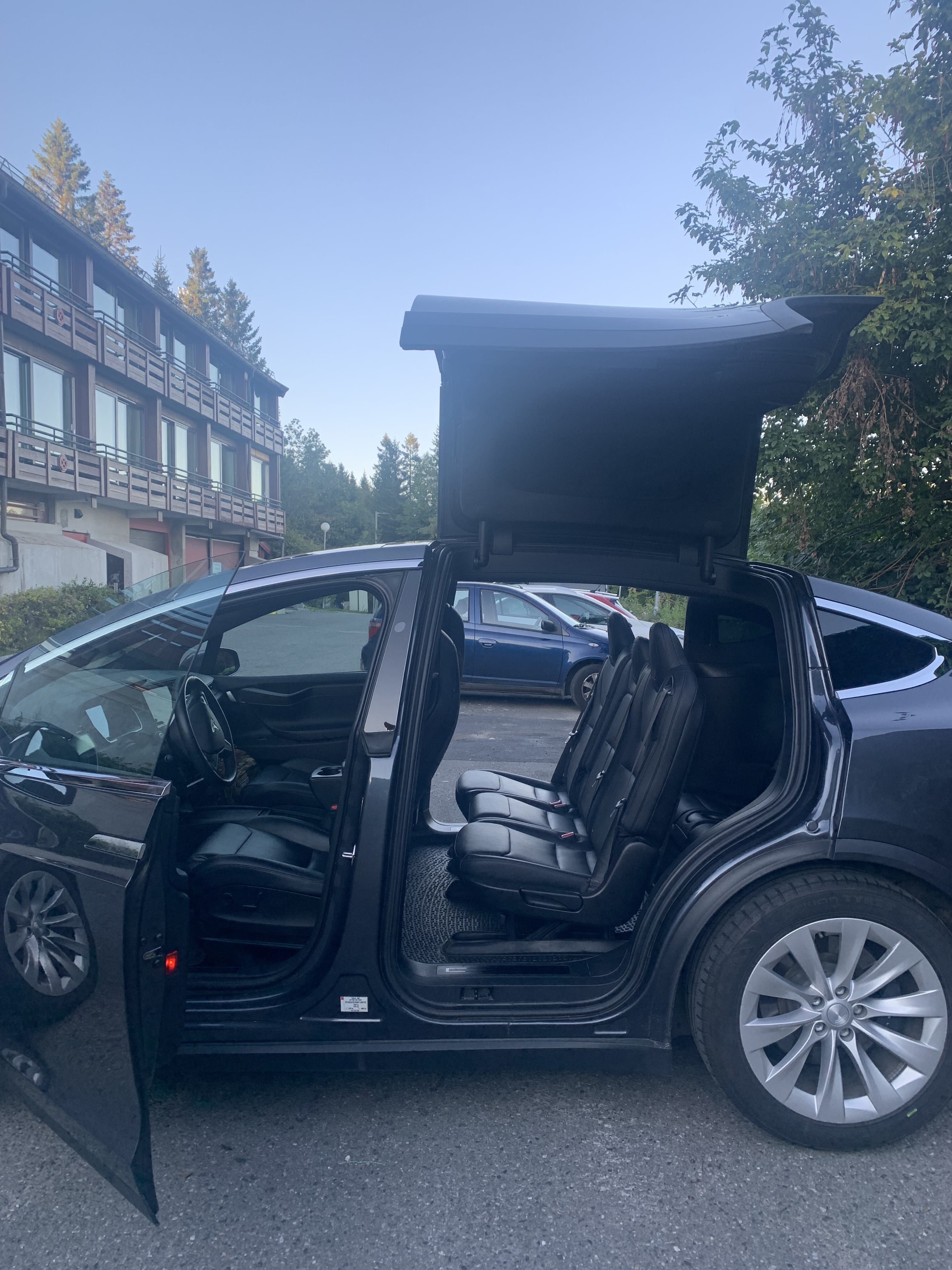 Tesla Model X con Audio Bluetooth