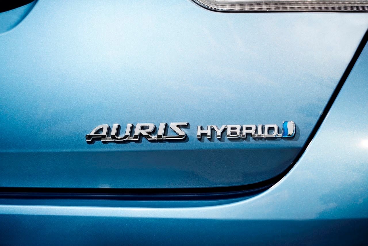 Toyota Auris  Louez la Toyota Auris Hybride – Confort, Économie et Sérénité au Volant !