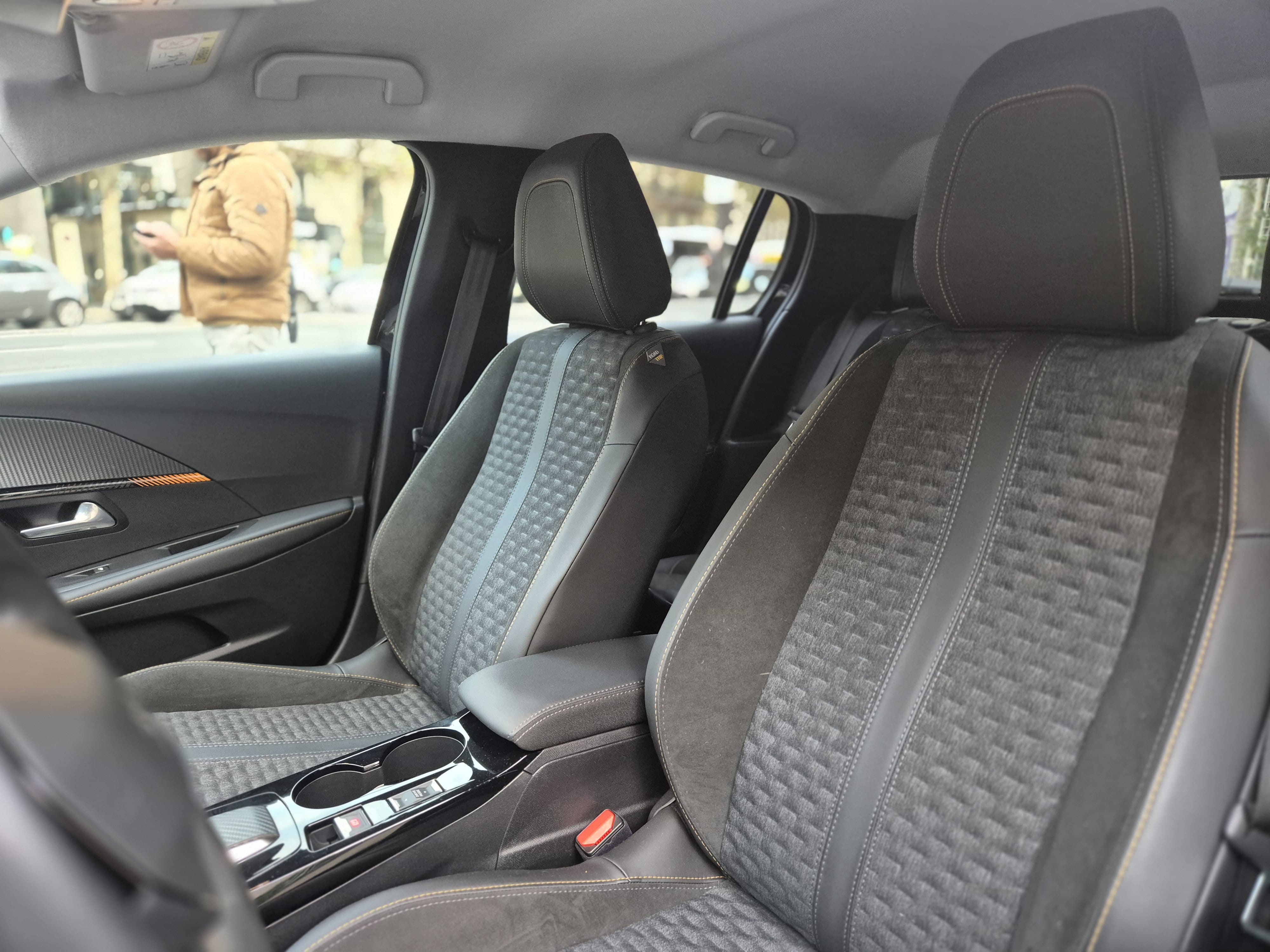 Peugeot 208 avec Android Auto