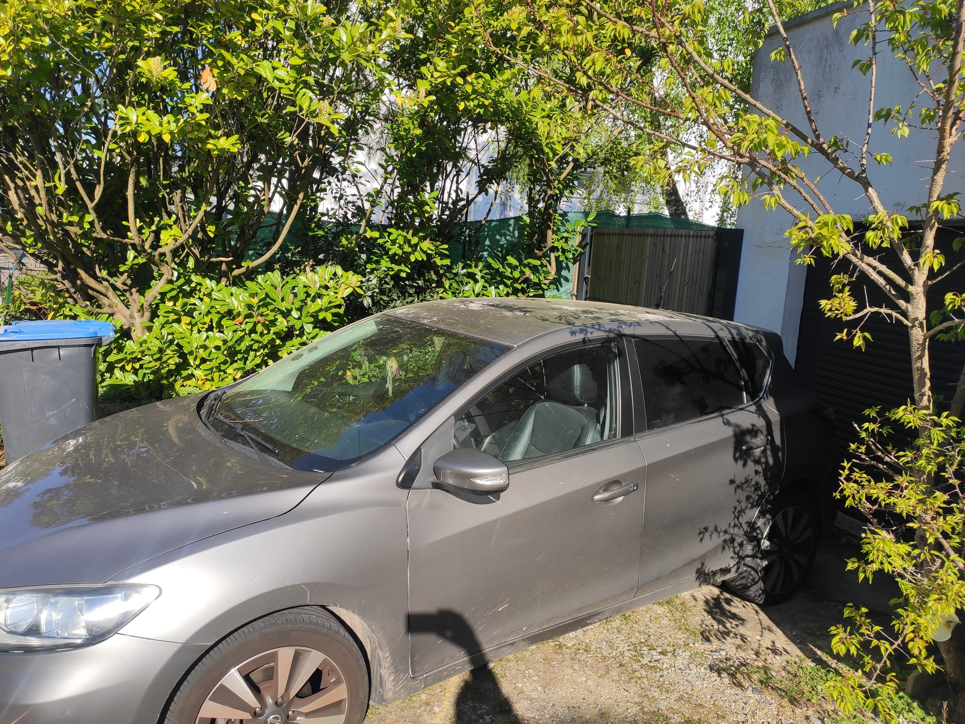 Nissan Pulsar avec GPS