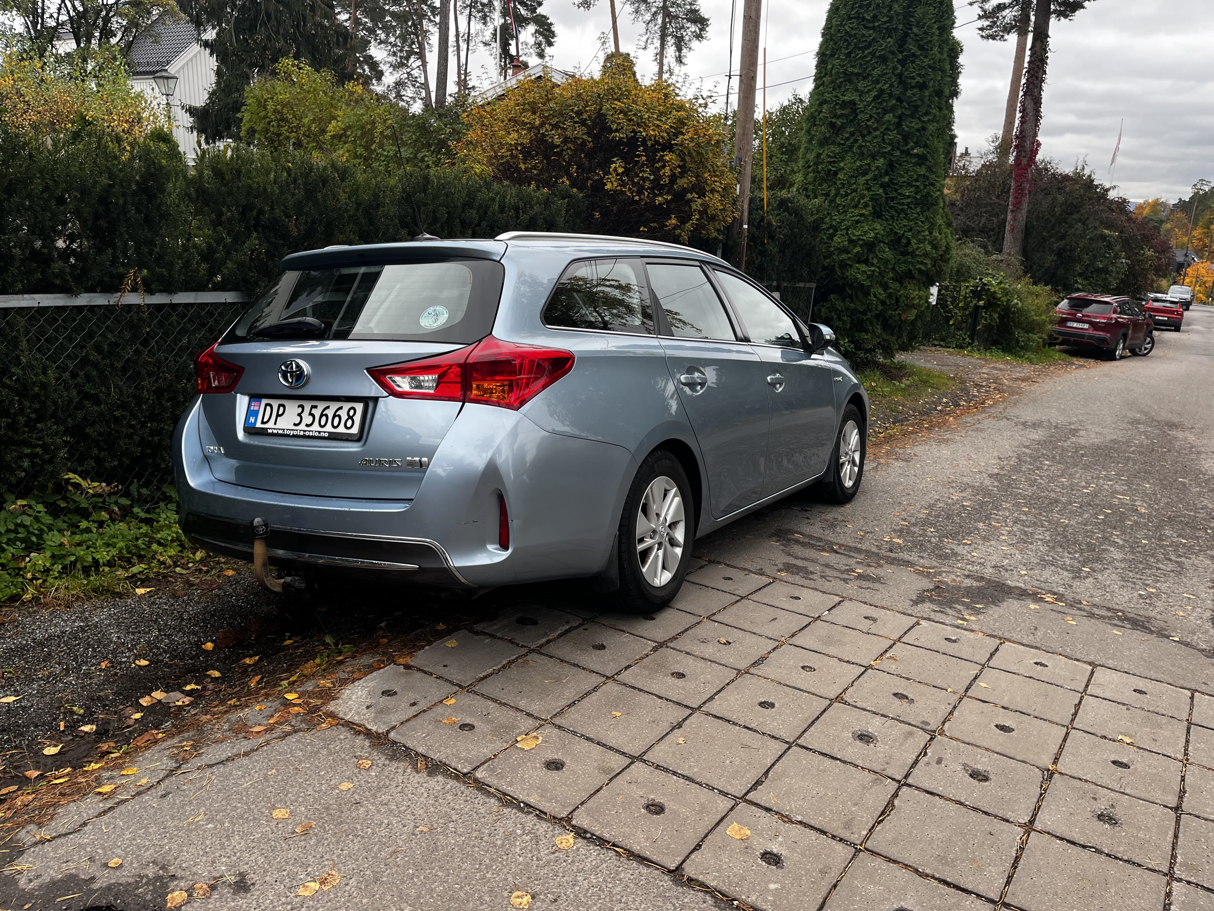 Toyota Auris with Cruise control