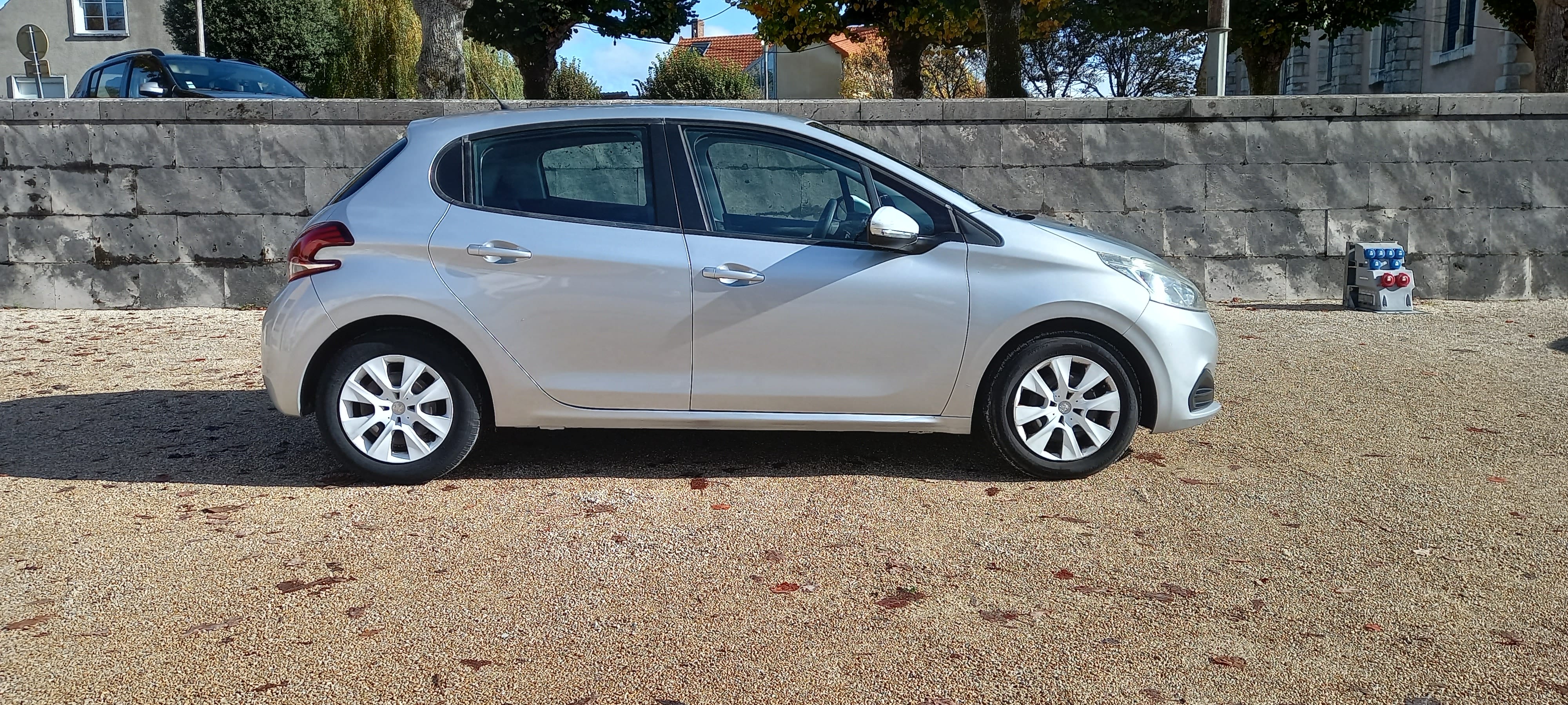Peugeot 208 avec Climatisation