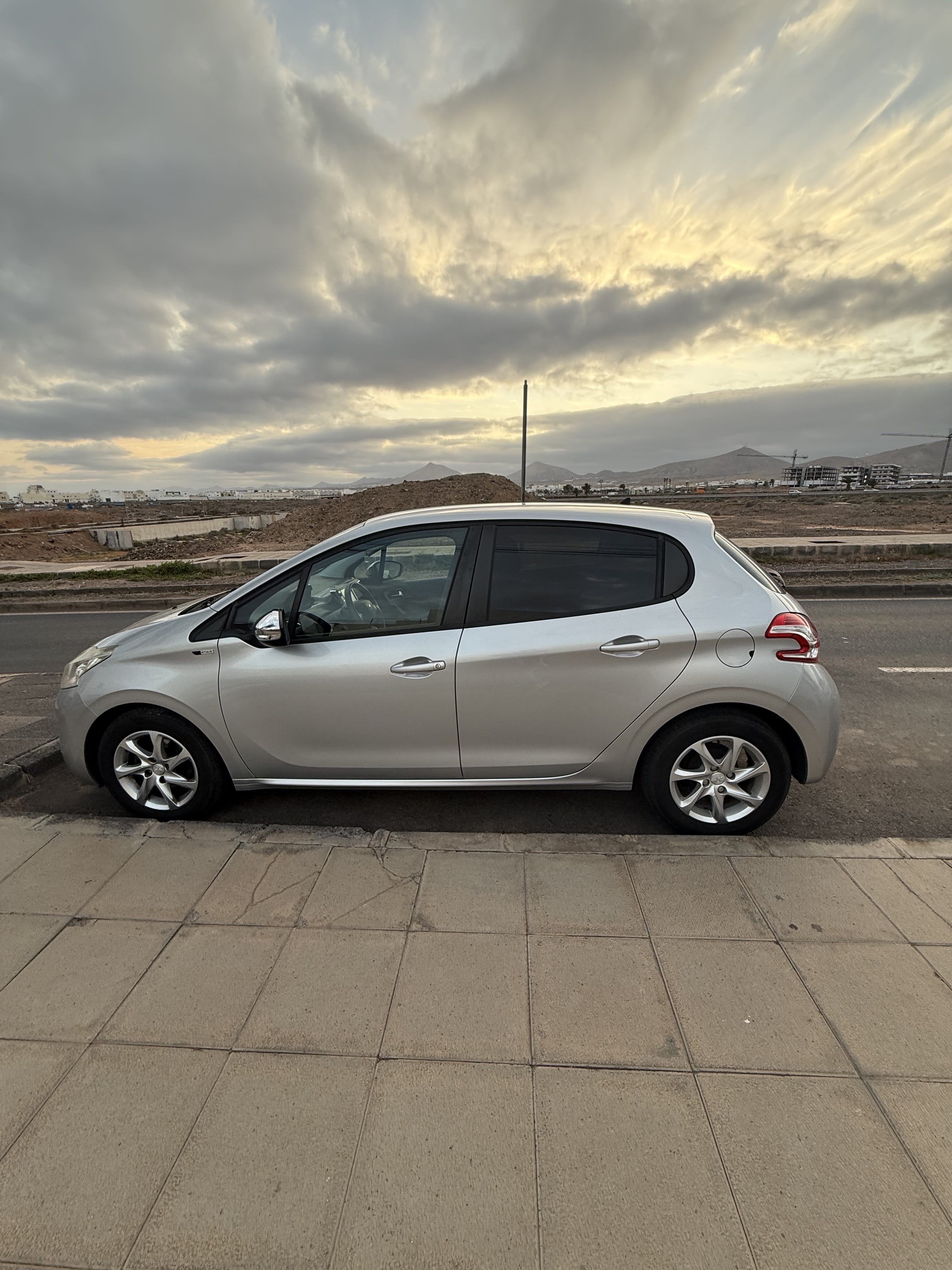 Peugeot 208 Style con Aire acondicionado