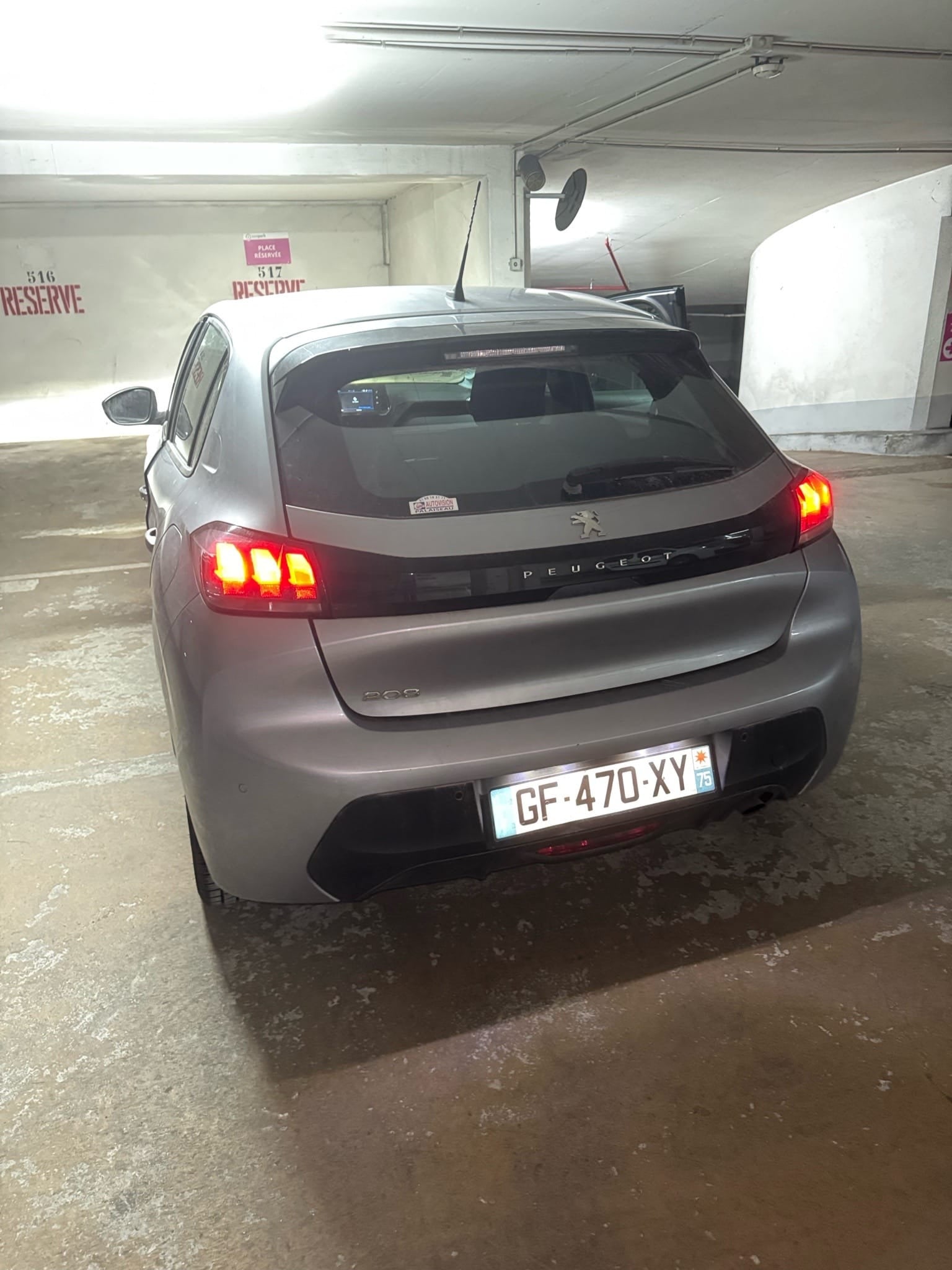 Peugeot 208 with Cruise control