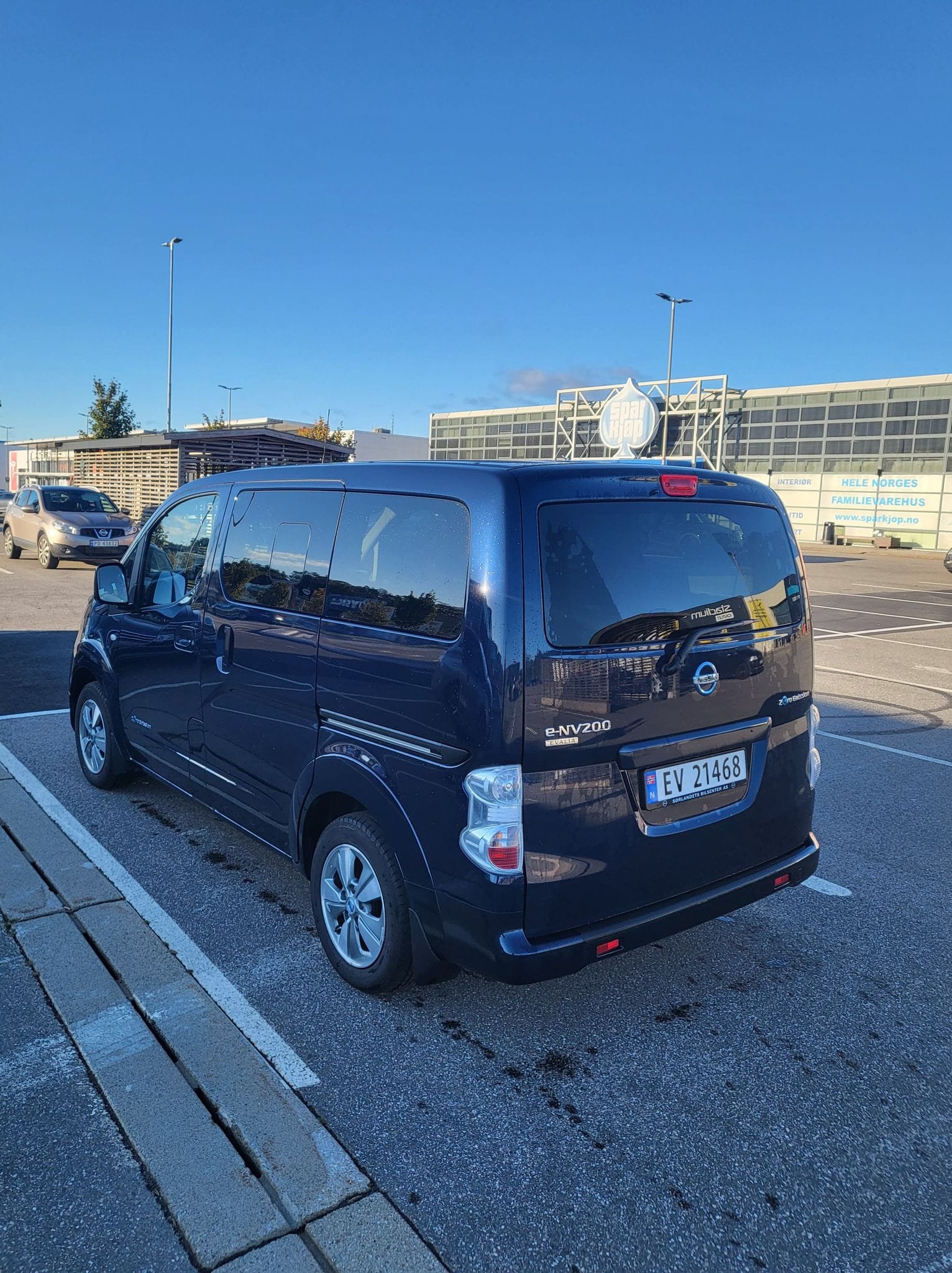 Nissan e-NV200 Evalia med Bluetooth audio